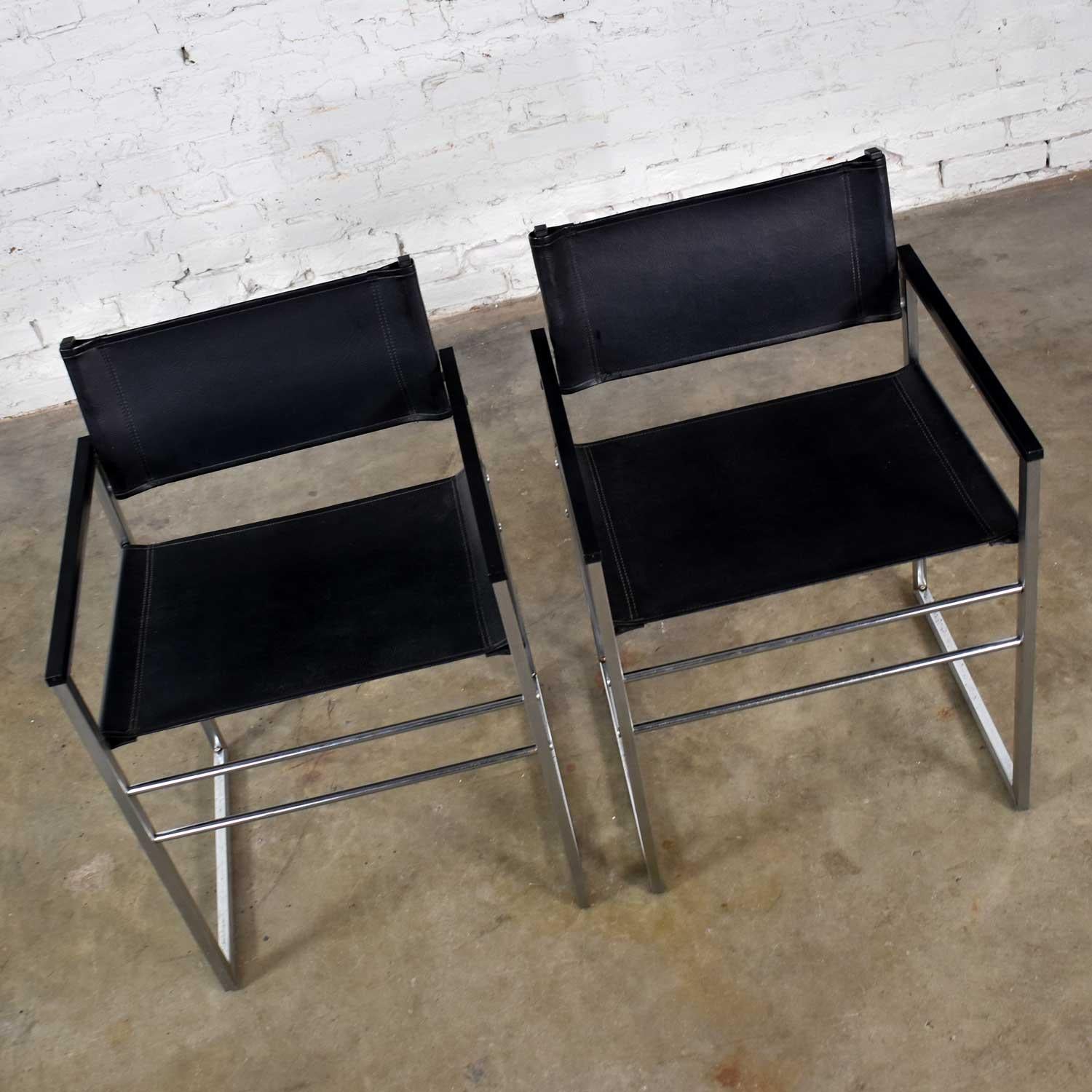 20th Century Chrome & Black Vinyl Faux Leather Sling Director’s Chairs Straight Legs, a Pair For Sale