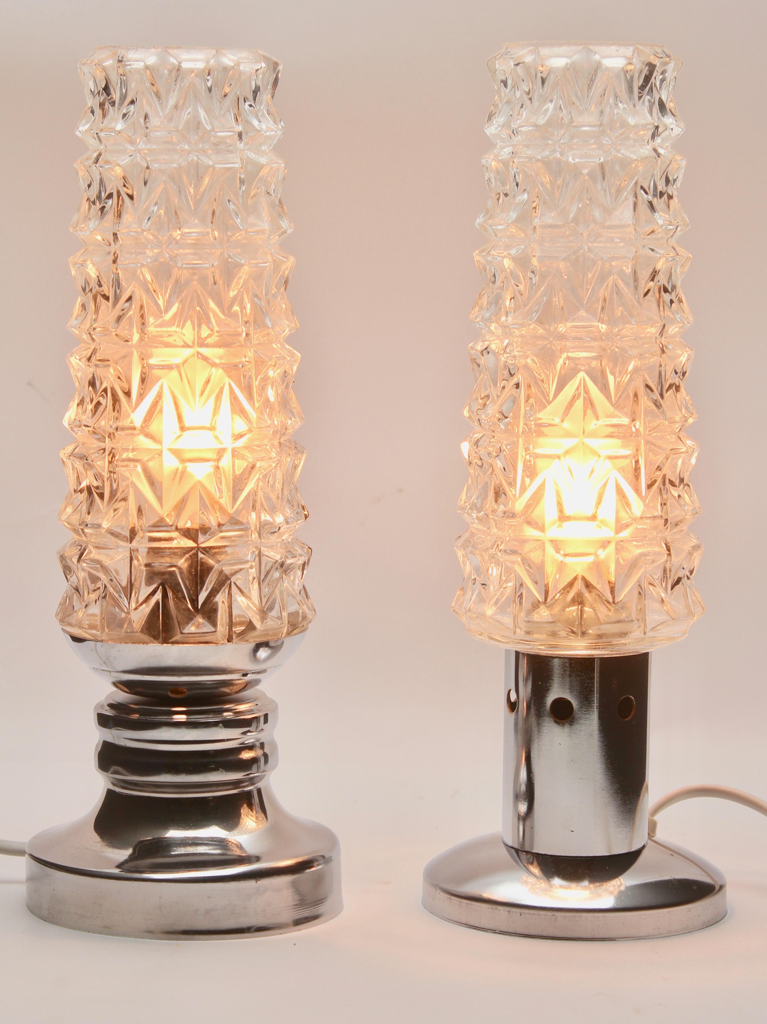 Set of 2 chrome bubble table or desk lamps, made in Germany in the late 1960s.
The lamps has got an E14 Edison screw-on socket.
Having recently been re-wired.
In excellent condition and in full working order.

And safe for immediate usage in