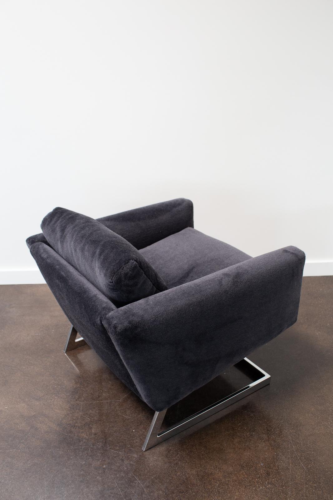 Américain Chaise longue en porte-à-faux chromée en vente