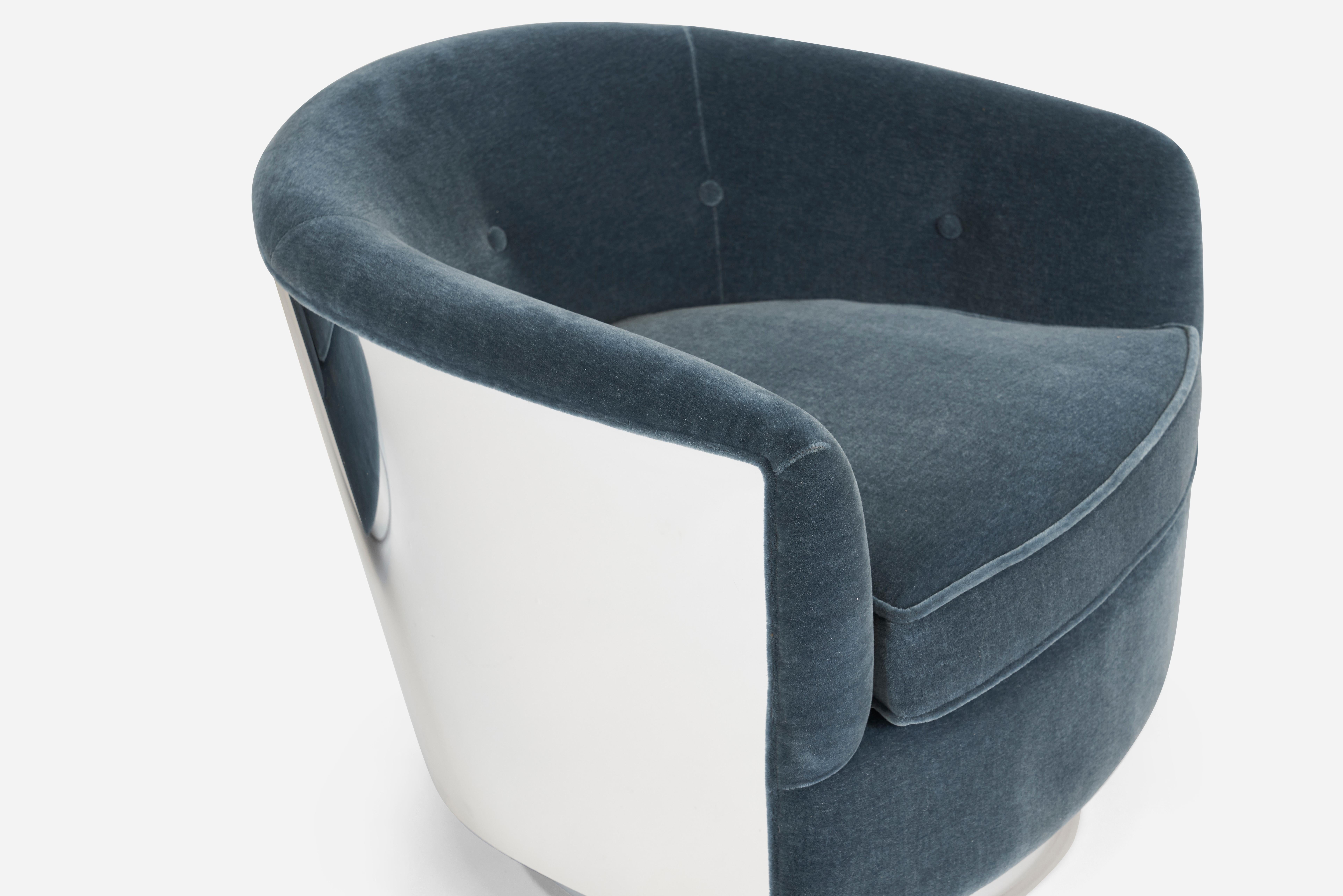 Mid-Century Modern Chrome Case Swivel Chairs by Milo Baughman