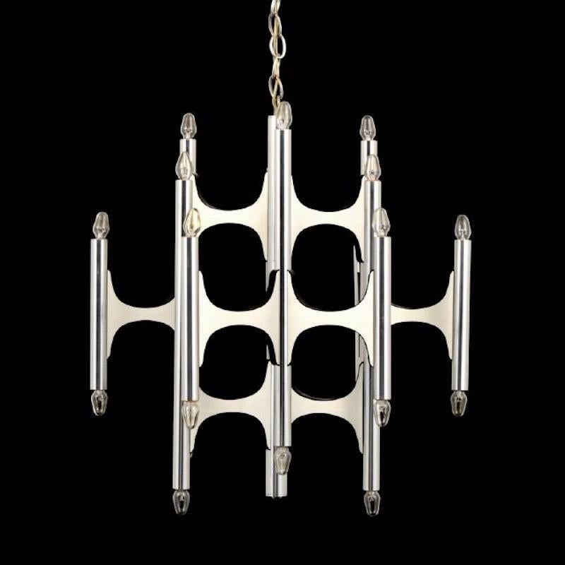 Chromed metal chandelier by Sciolari that has 24-light sockets.

14