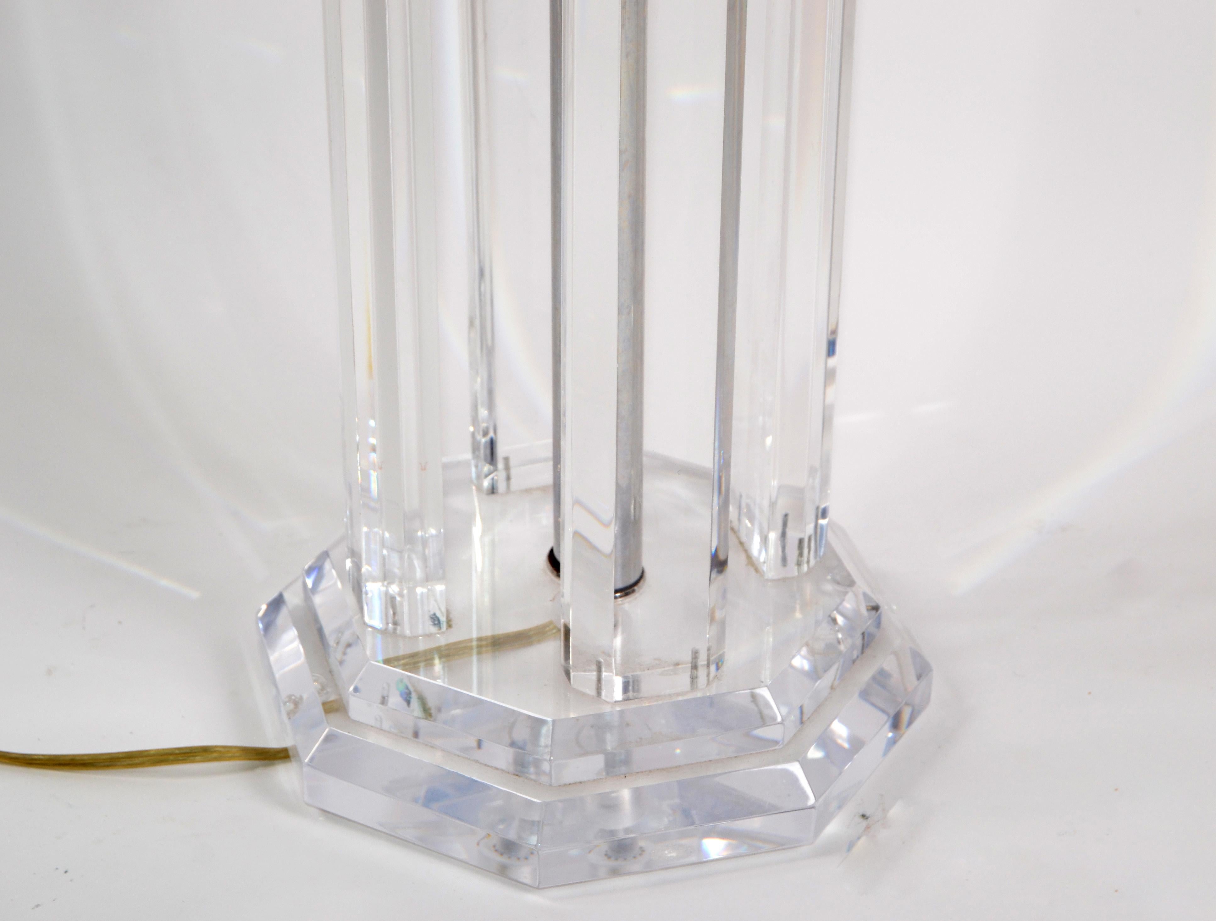 Hand-Crafted Chrome and Clear Lucite Mid-Century Modern Octagonal Table Lamp, 1970s For Sale