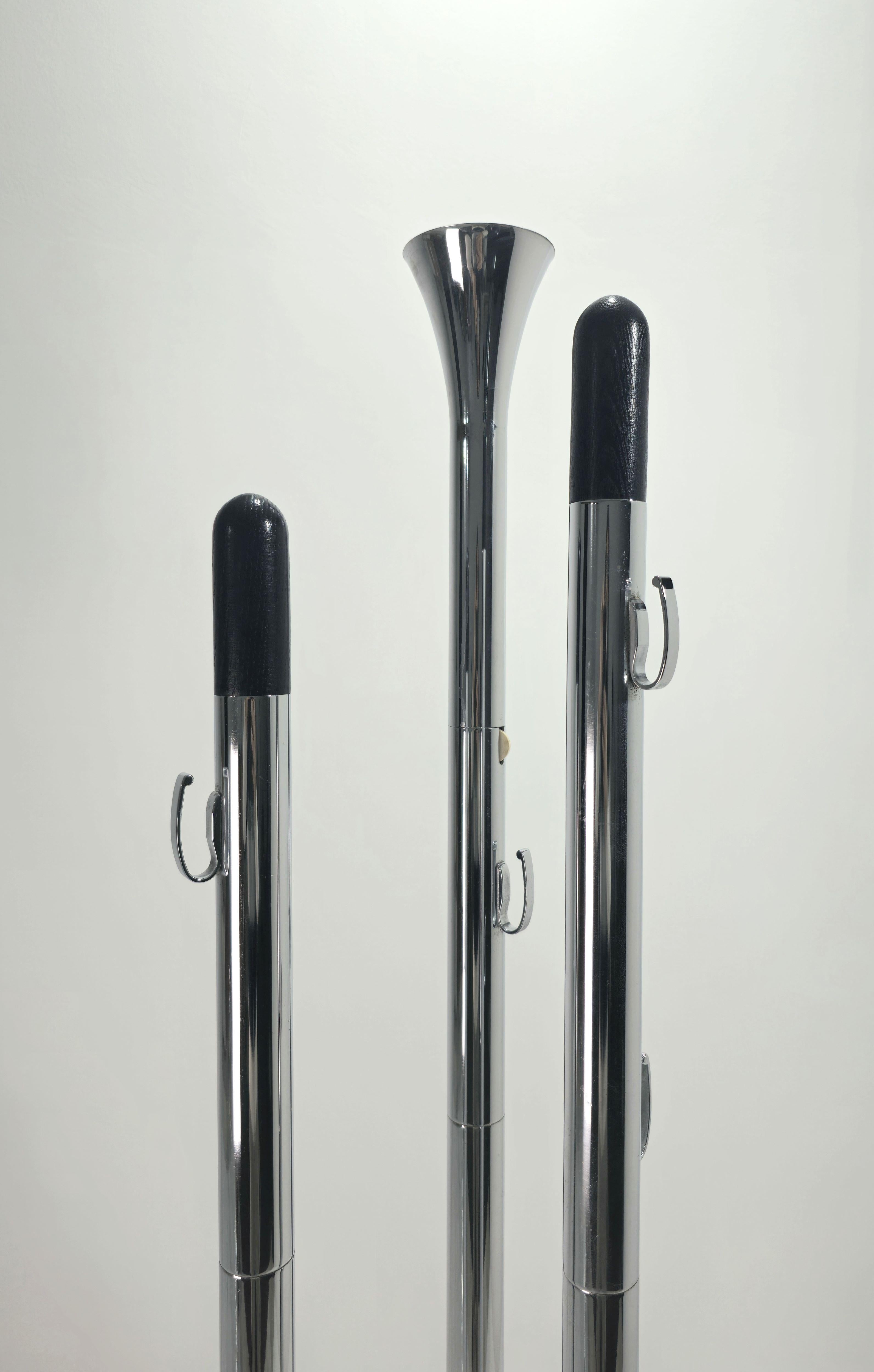 Verchromter Garderobenständer mit hellem Mid-Century Modern-Design Italien 1970 im Angebot 2