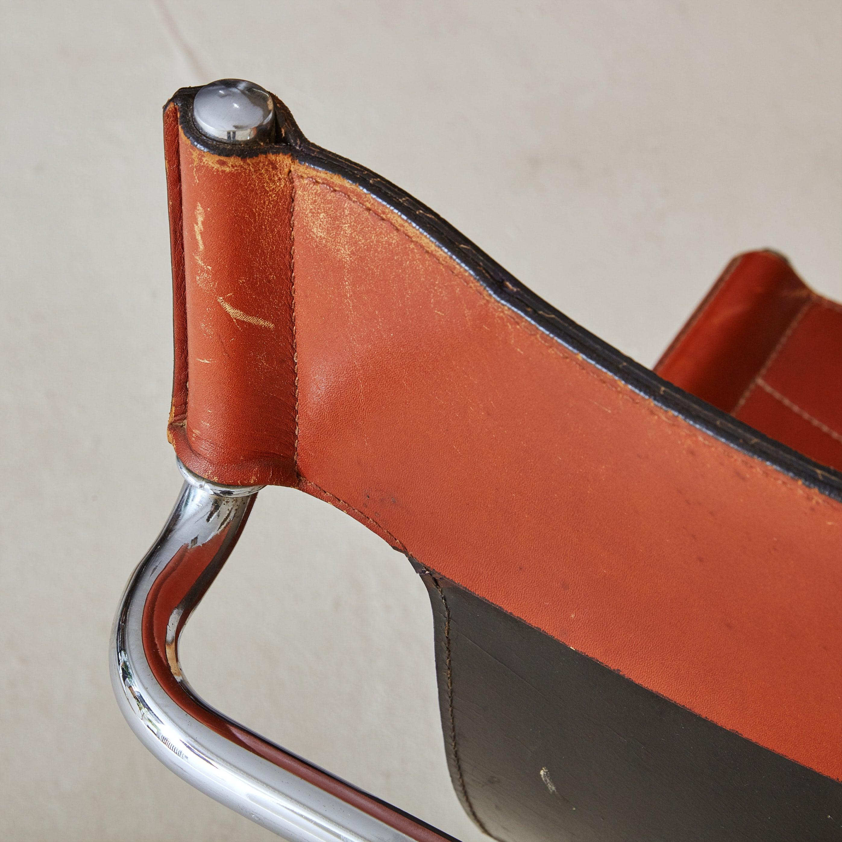 Chaise à bandoulière en chrome et cuir cognac attribuée à Guido Faleschini, Italie en vente 5