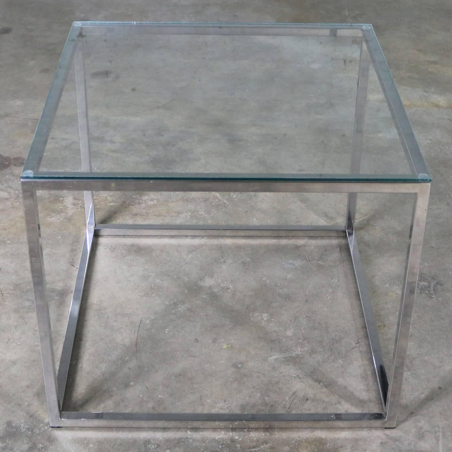 Chrome Cube End Table with Glass Top Manner of Milo Baughman In Good Condition In Topeka, KS