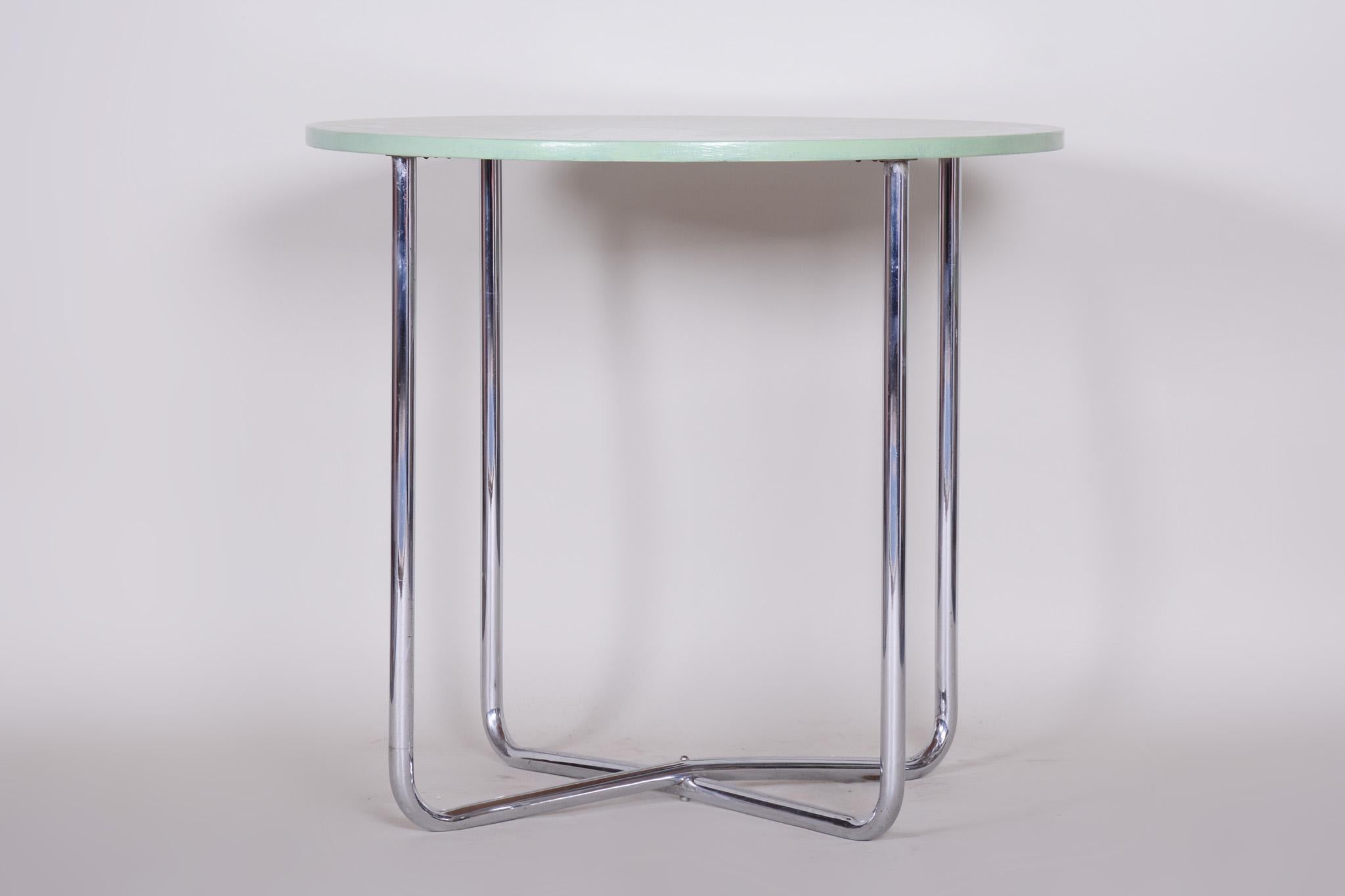 Bauhaus Art Deco table

Source: Czech (Czechoslovakia)
Period: 1930 - 1939
Material: Chrome and paint (both original and very well preserved).





    