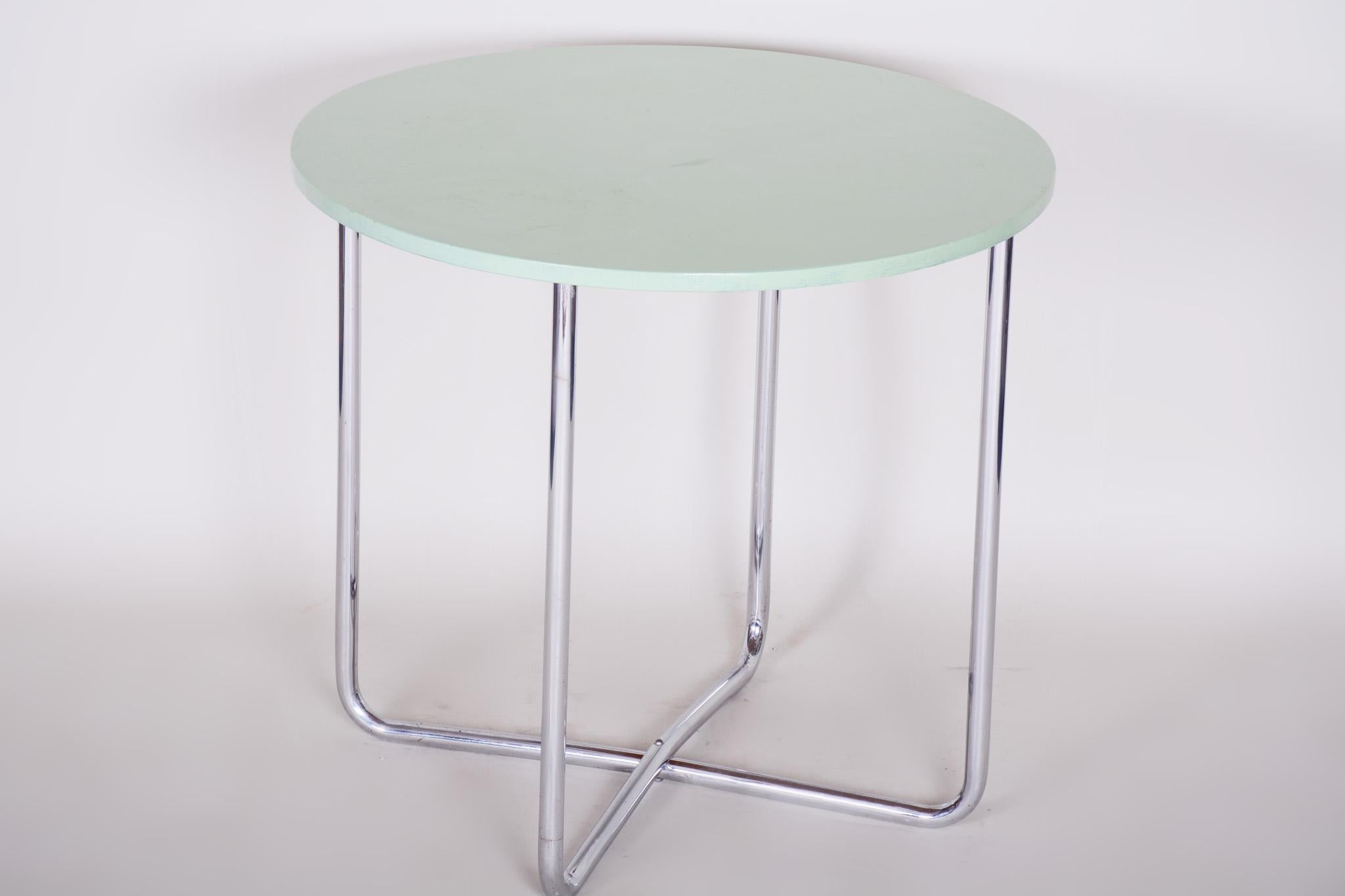 Chrome Czech Bauhaus Green Rounded Table, 1930s, Original Very Well Condition In Good Condition For Sale In Horomerice, CZ