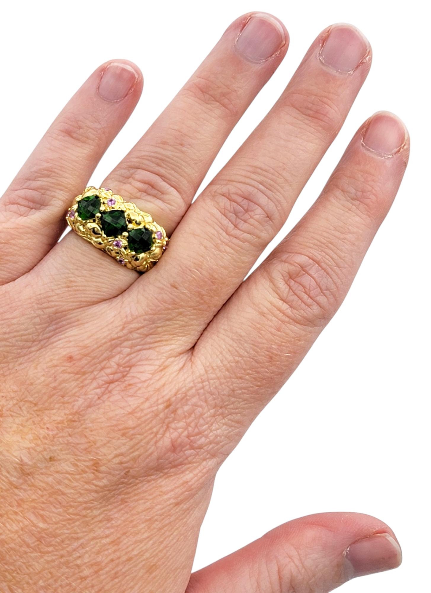 Chrome Diopside and Pink Tourmaline Textured Floral Band Ring in 18 Karat Gold For Sale 3
