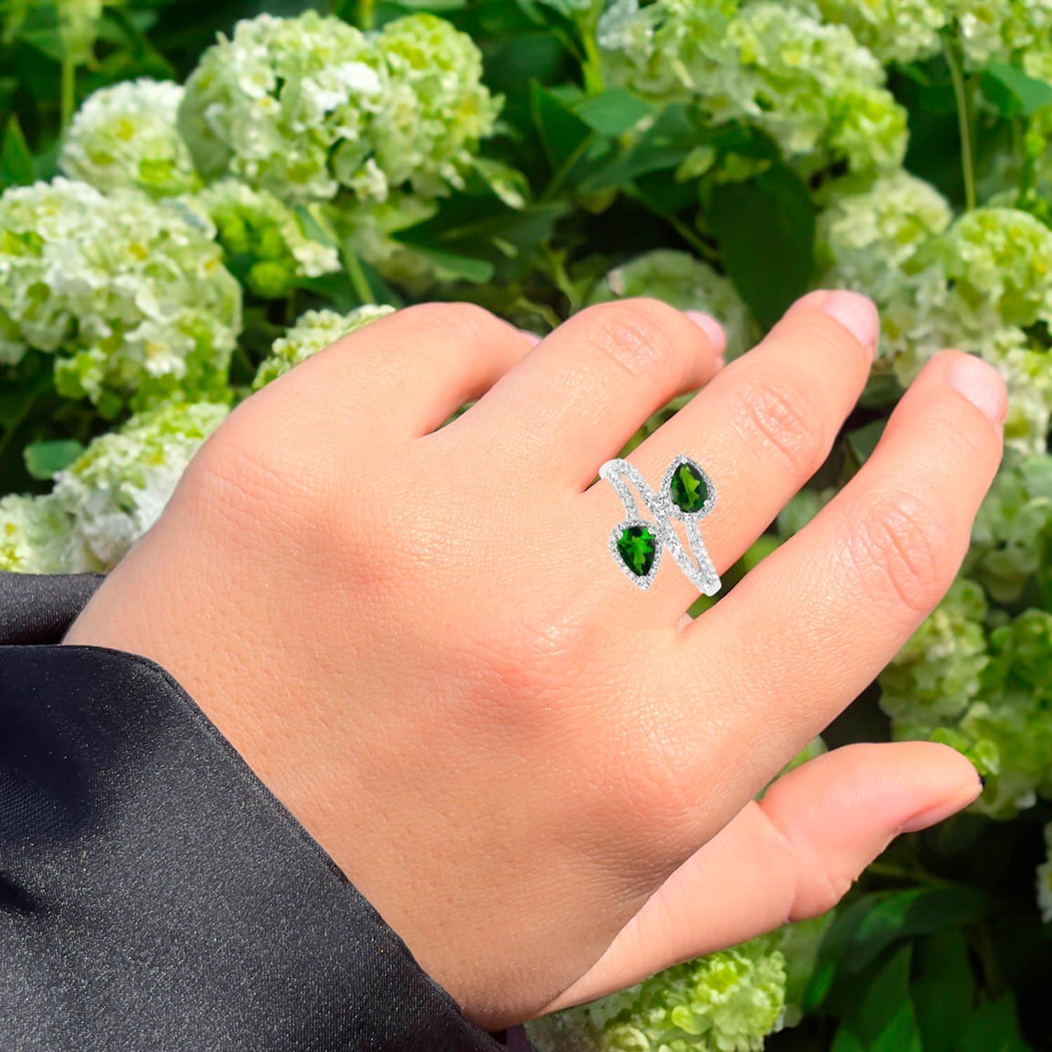 Chrom Diopsid Bypass Ring Weißer Topas 2,22 Karat Sterling Silber (Zeitgenössisch) im Angebot