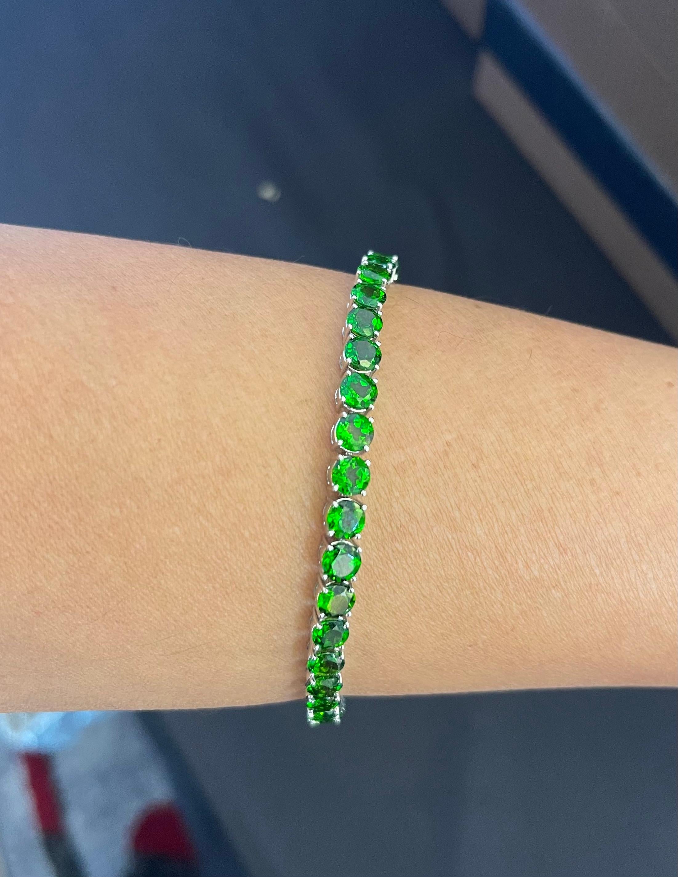 Chrome Diopside Tennis Bracelet in 10K White Gold  In New Condition For Sale In New York, NY