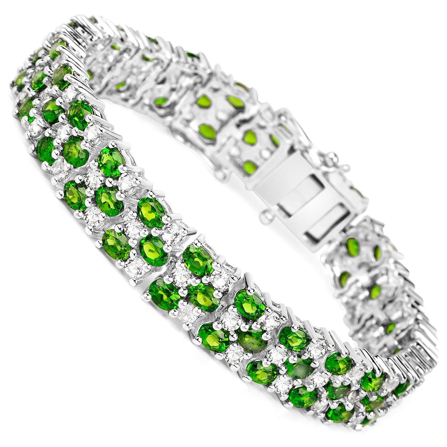 Contemporary Chrome Diopside Tennis Bracelet With White Topazes 17.28 Carats Rhodium Plated S For Sale