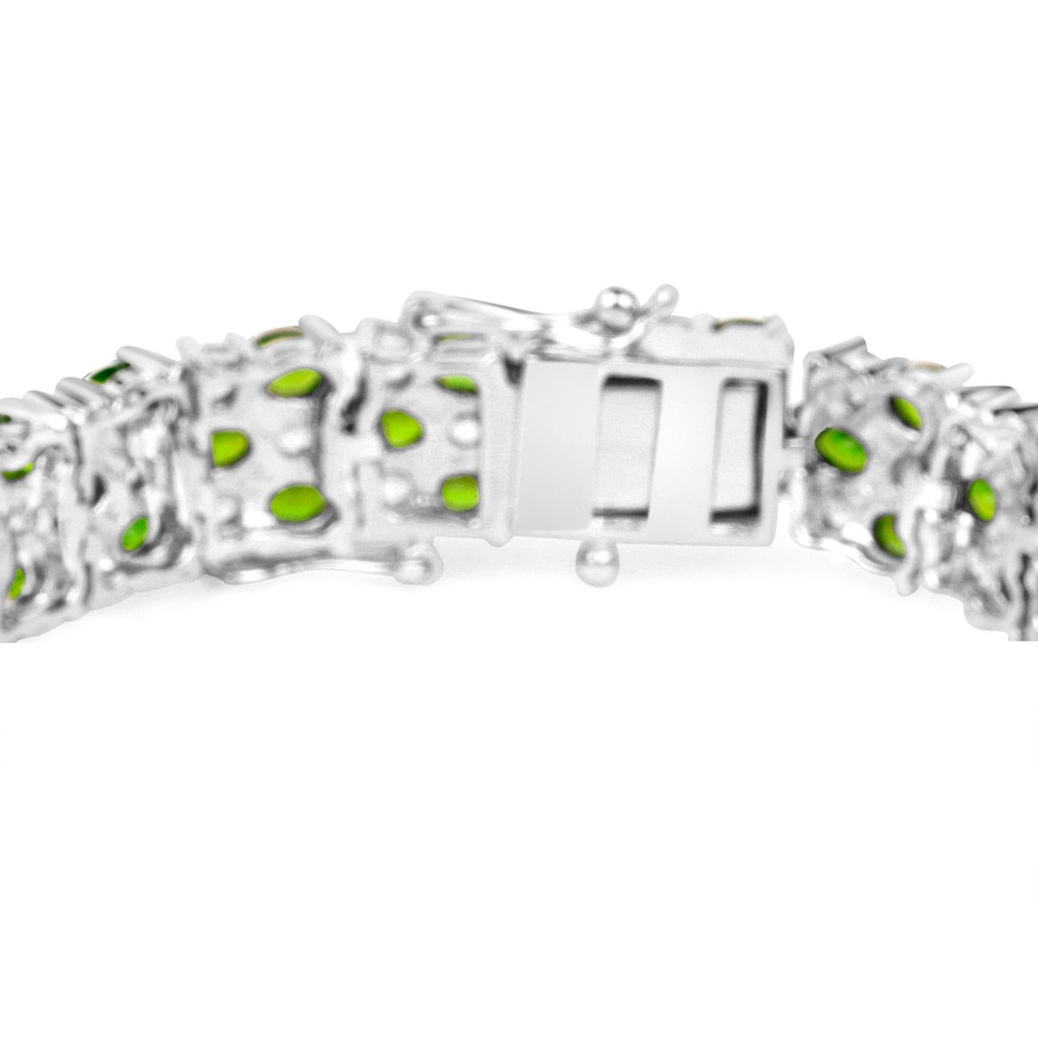 Chrome Diopside Tennis Bracelet With White Topazes 17.28 Carats Rhodium Plated S In Excellent Condition For Sale In Laguna Niguel, CA