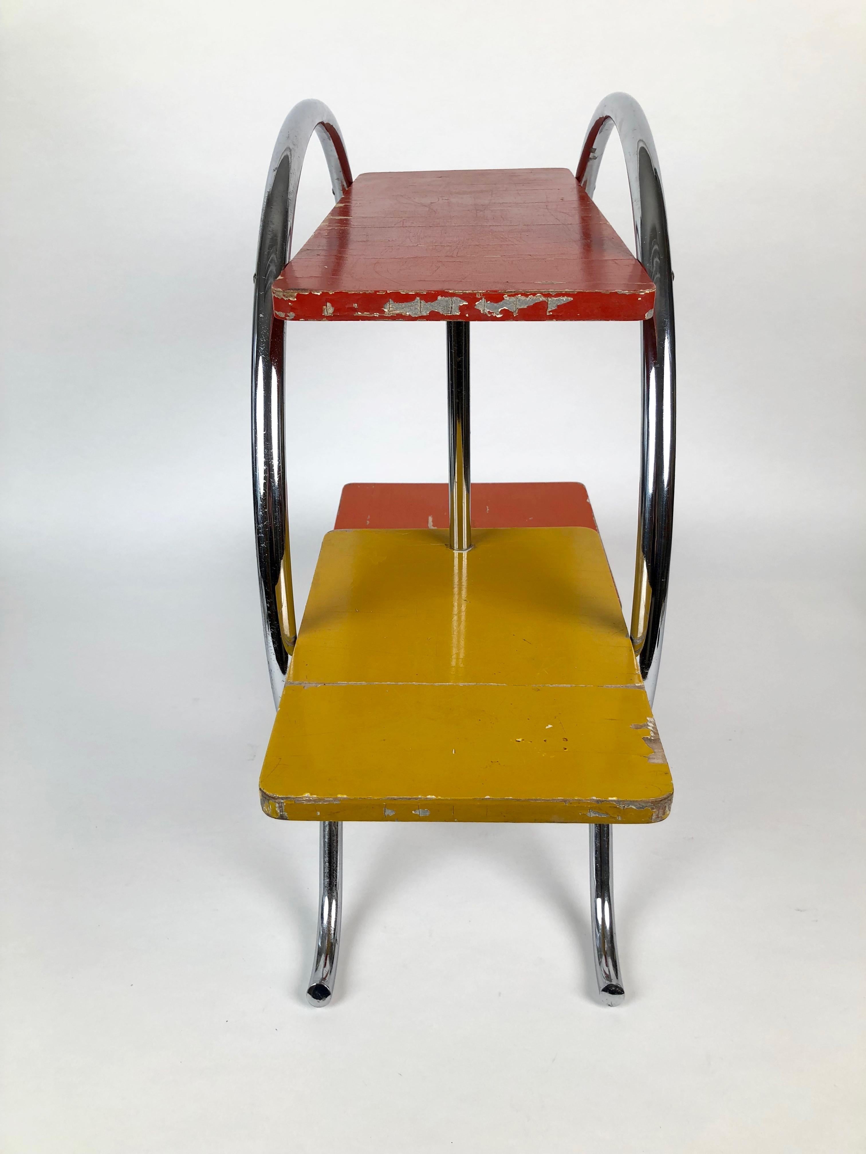 Chrome Etagere with Coral, Yellow and Red Painted Shelves in Bauhaus Style For Sale 2