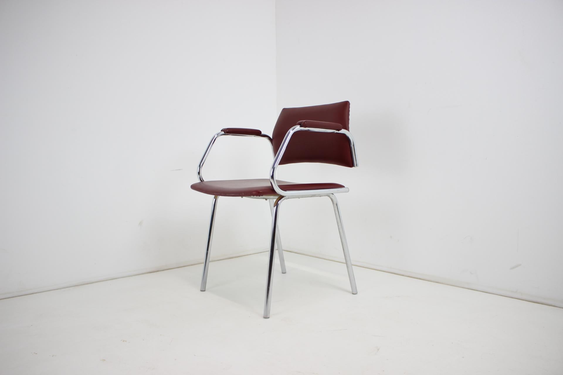 Mid-Century Modern Chrome (Faux) Leather Armchair by Kovona, 1980's, Czechoslovakia For Sale
