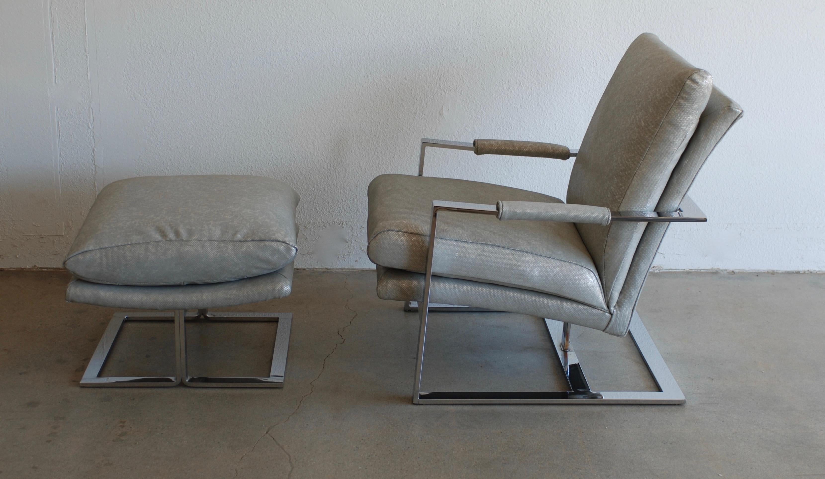 Chrome Flat Bar 1970s Lounge Chair and Ottoman in Silver Grey Metallic Leather For Sale 2