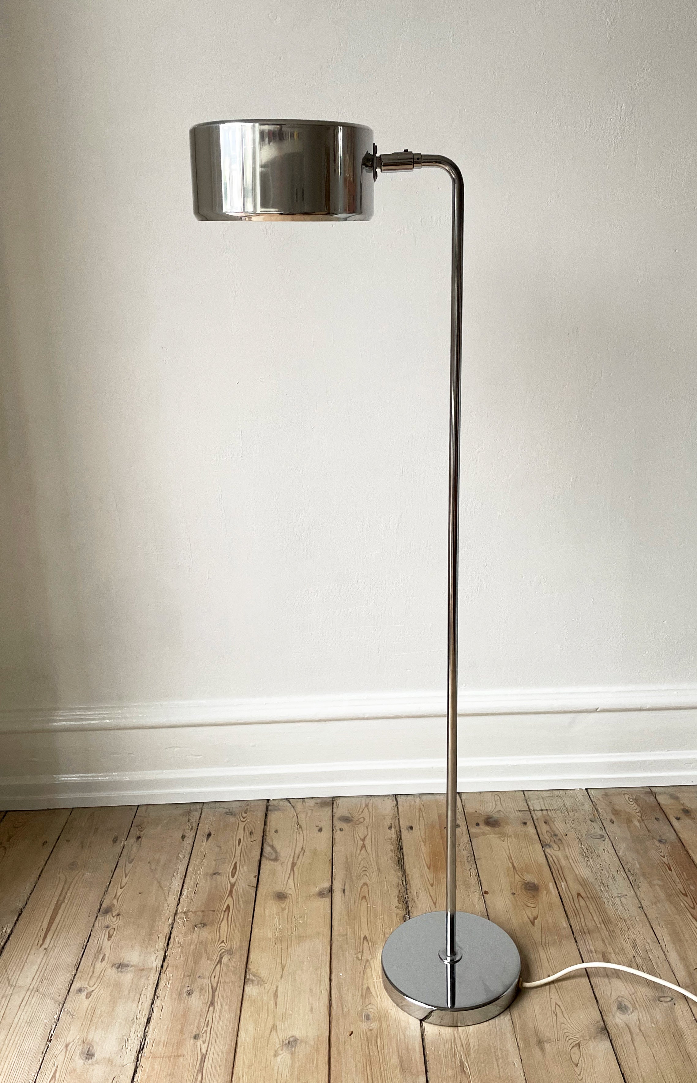 Chrome Floor Lamp by Anders Pehrson for Ateljé Lyktan, 1960s In Good Condition In Copenhagen, DK