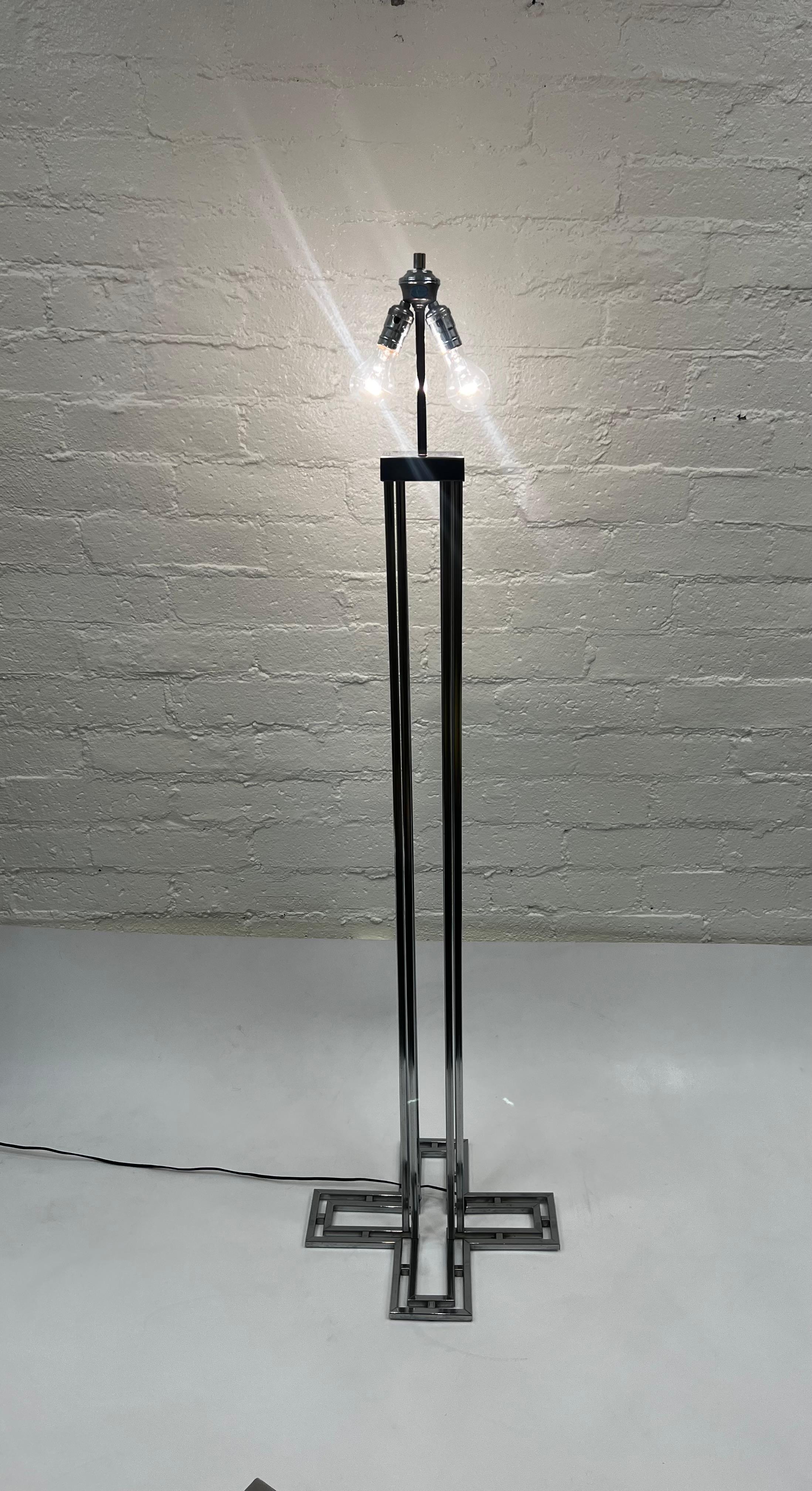 Chrome Floor Lamp by Curtis Jere In Good Condition For Sale In Palm Springs, CA