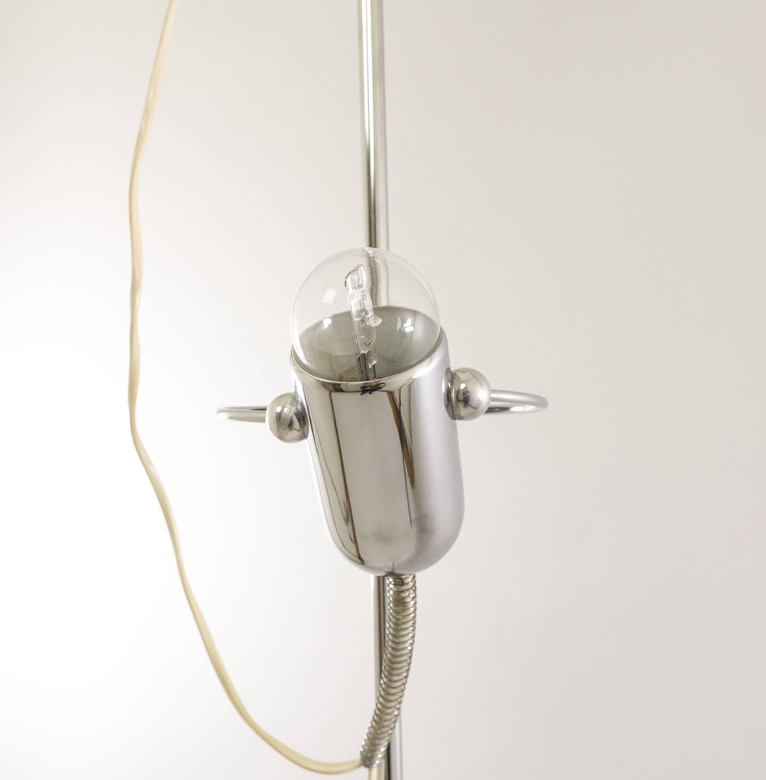Chrome Floor Lamp by Francesco Fois for Reggiani, 1960s In Good Condition For Sale In Rotterdam, NL