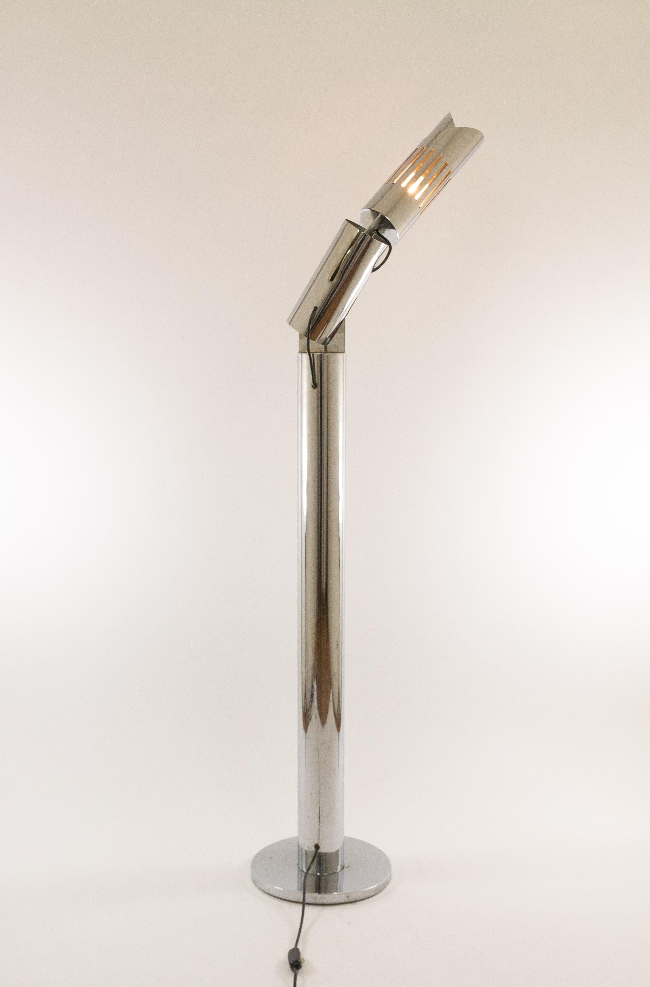 Chrome Floor Lamp, Model Cobra, by Gabriele D'Ali for Francesconi, 1970s For Sale 3