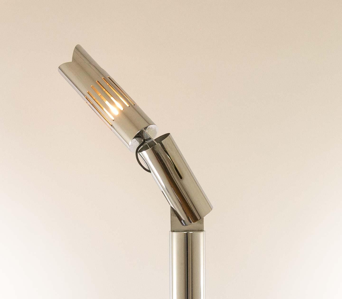 Chrom-Stehlampe, Modell Cobra, von Gabriele D'Ali für Francesconi, 1970er Jahre (Italienisch) im Angebot