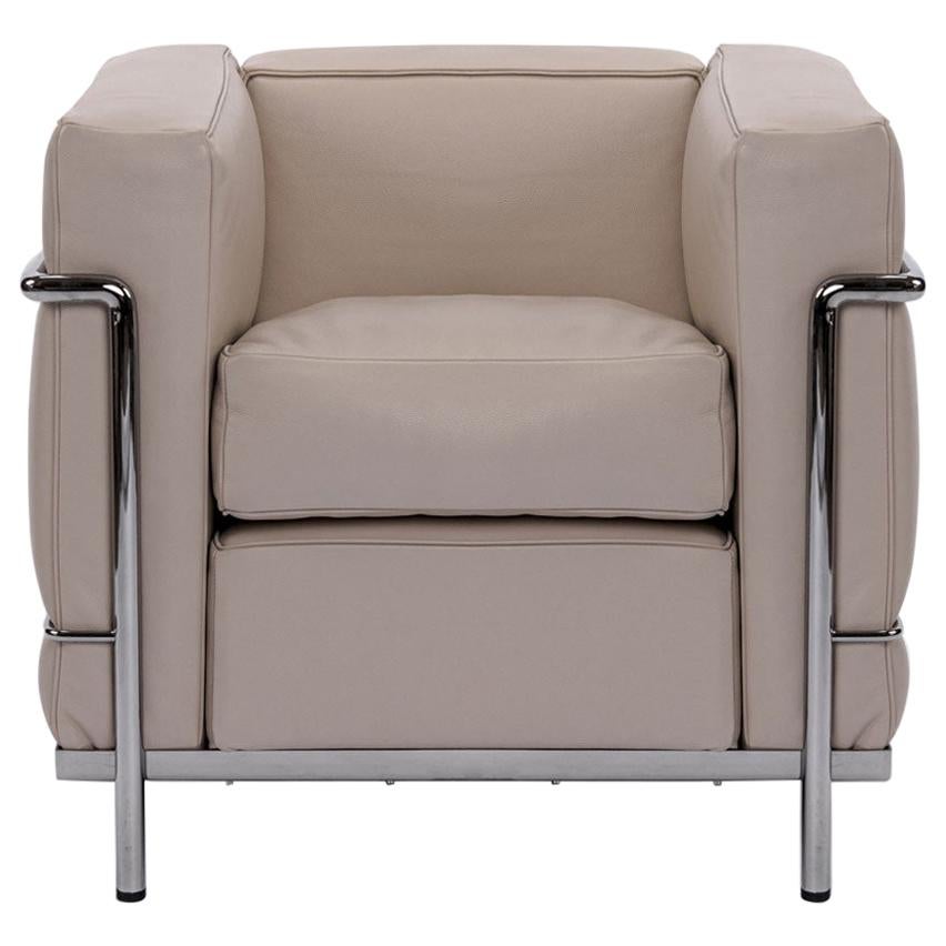 Chrome Frame with Ivory Leather Cushions LC2 Armchair, Cassina