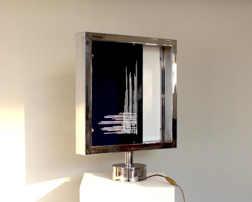 Mid-20th Century Chrome Framed and Black and White Enameled Steel Table Lamp Valdesa Italy Label For Sale