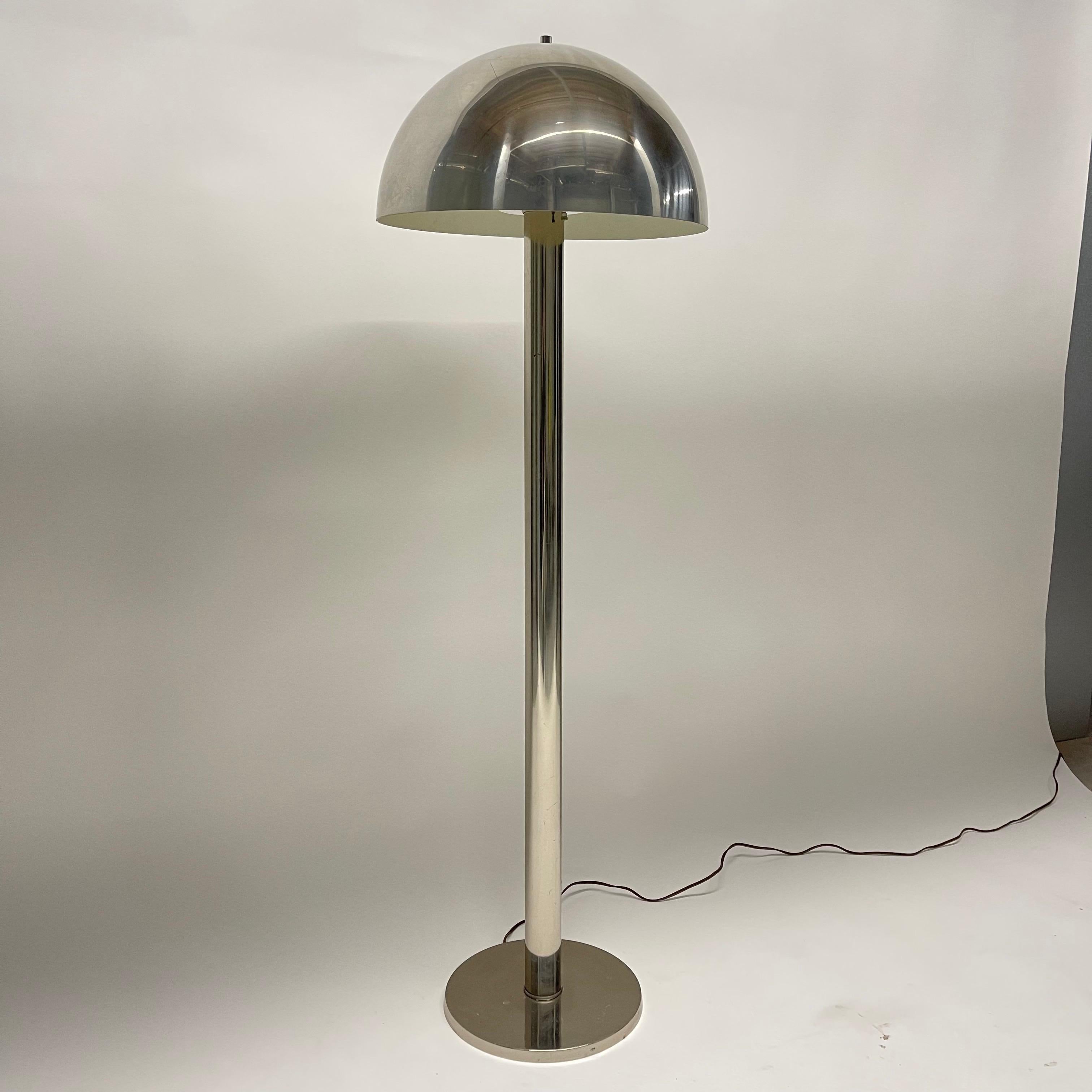 Lámpara de pie Fungo Champiñón Cromada, años 70 Moderno de mediados de siglo en venta