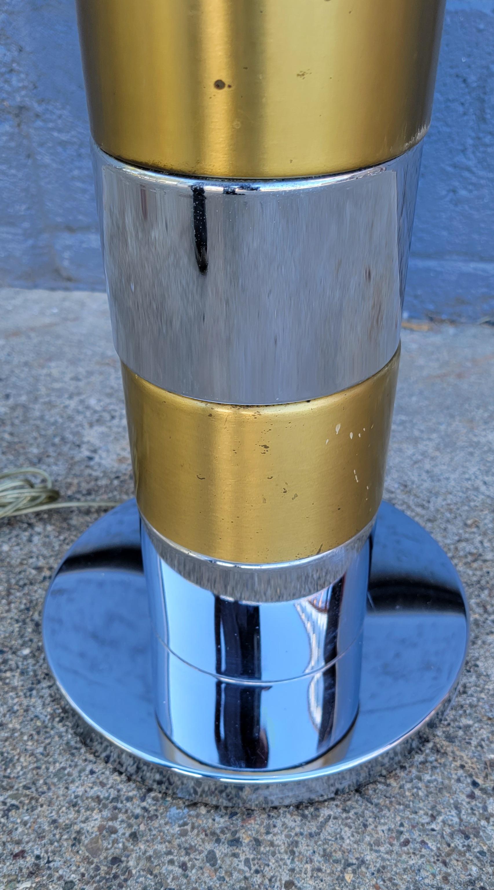 side tables with lamps