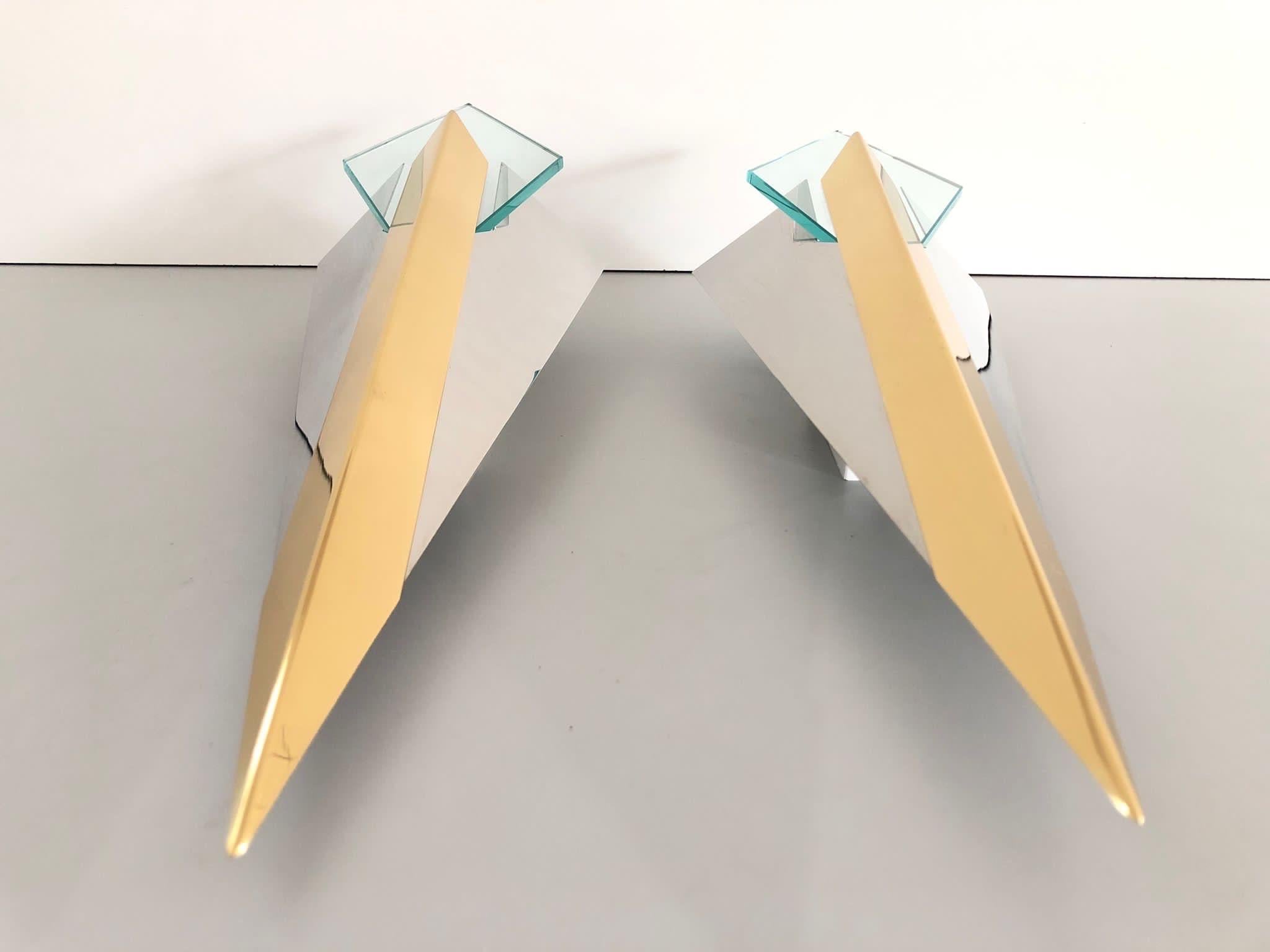 Verchromtes Gold Dreieck Design Paar Wandleuchter von J.T. Kalmar, 1970er Jahre, Deutschland (Ende des 20. Jahrhunderts) im Angebot