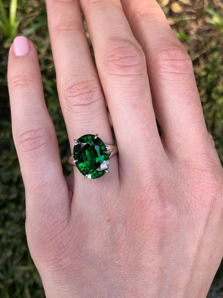 Women's Chrome Green Tourmaline Ring 7.70 Carats 