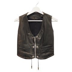 Corsé tipo chaleco de cuero negro de Chrome Hearts, talla M
