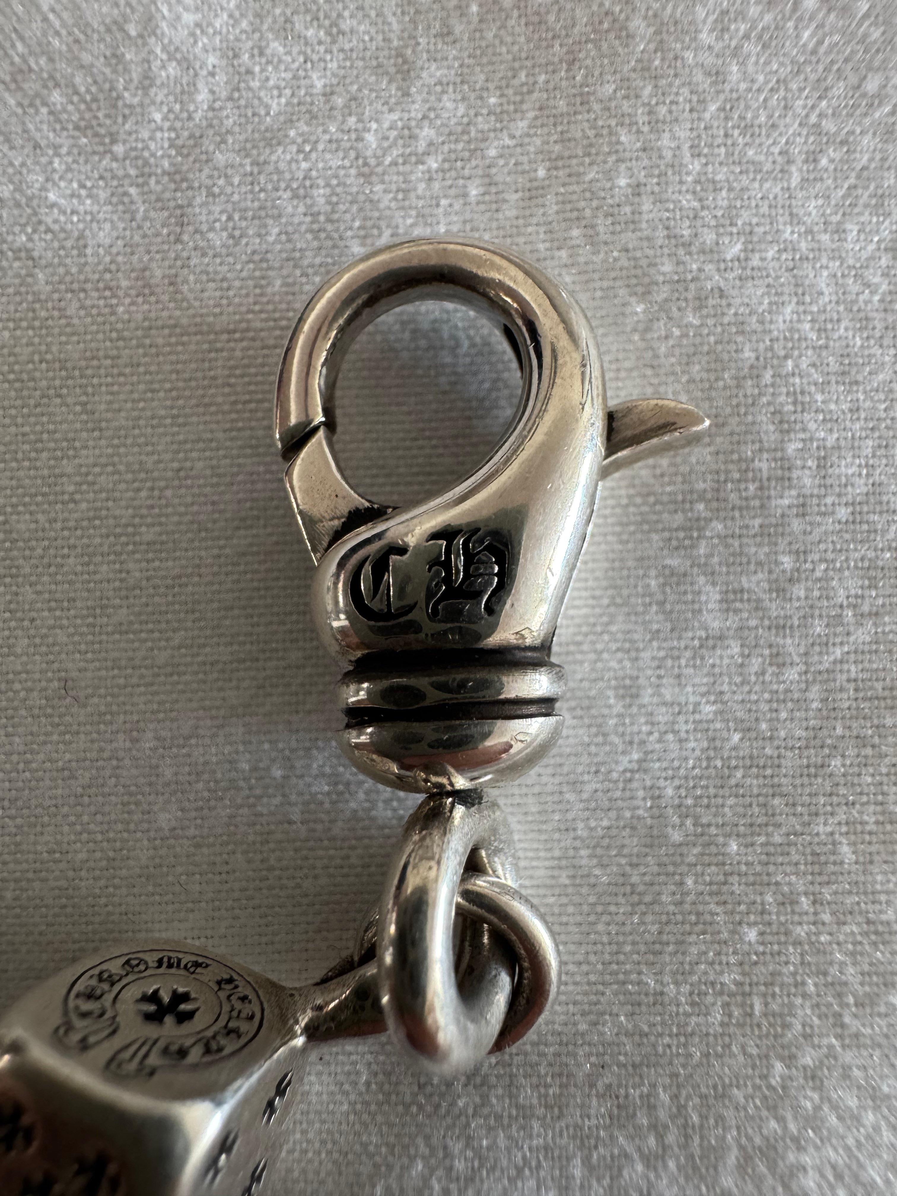 Bracciale Charm Chrome Hearts in argento sterling nero con croce a dadi rotanti in vendita 6