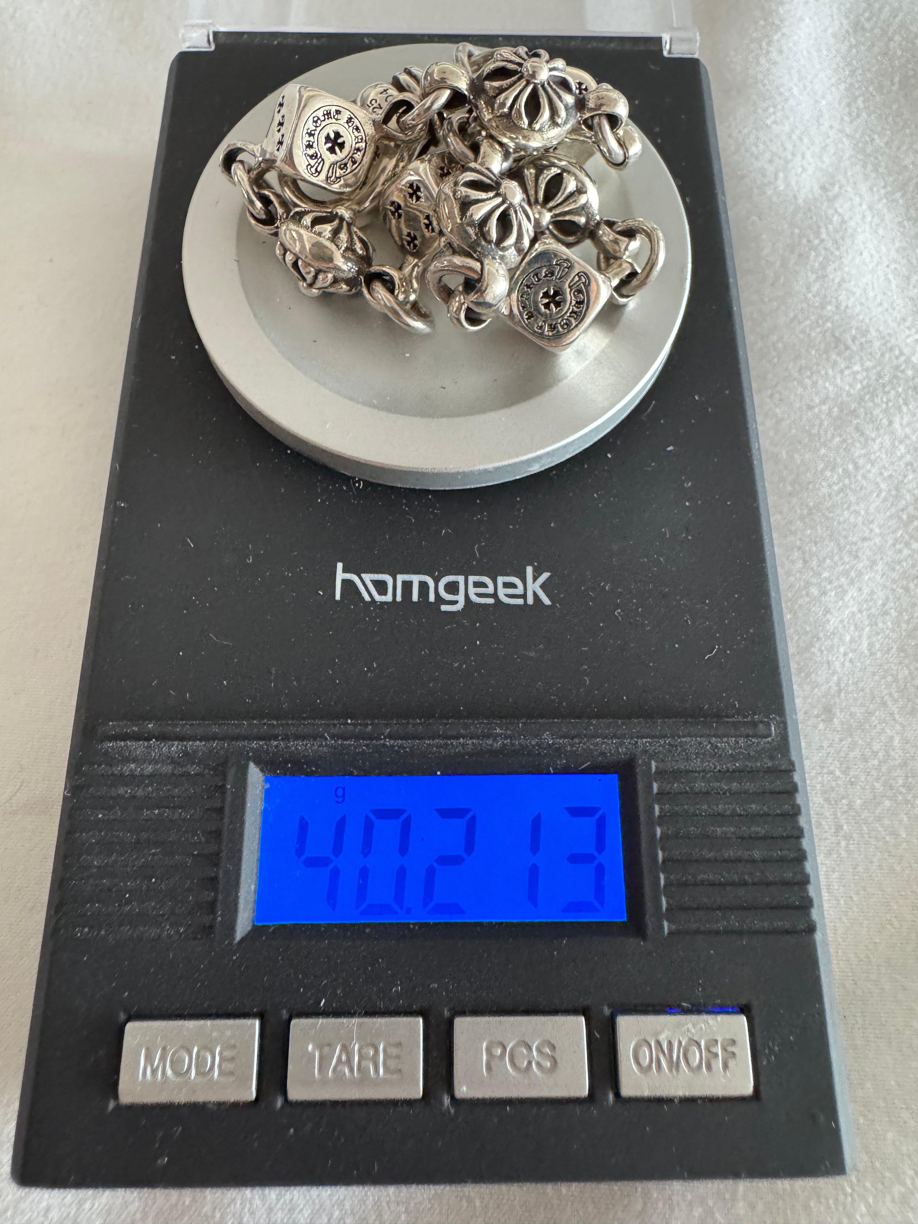 Bracciale Charm Chrome Hearts in argento sterling nero con croce a dadi rotanti in vendita 7