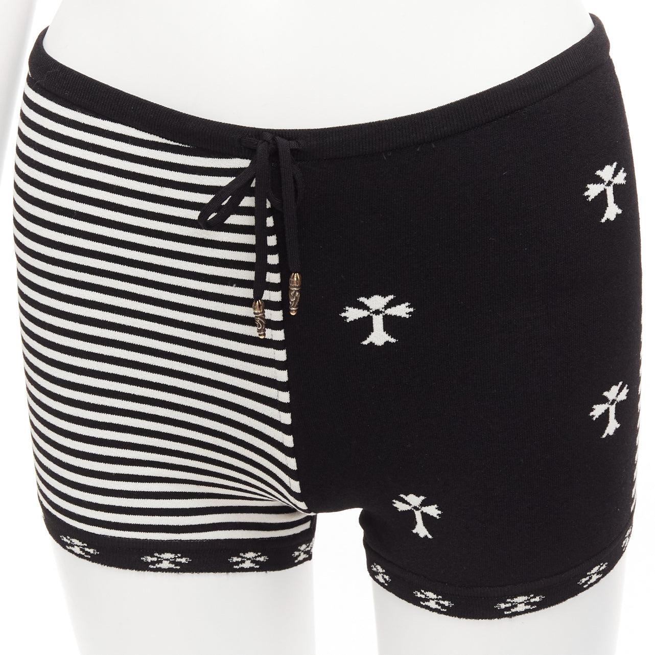 CHROME HEARTS black white cross silver bell knitted boy shorts XS
Reference: AAWC/A01160
Brand: Chrome Hearts
Material: Viscose, Blend
Color: Black, White
Pattern: Striped
Closure: Slip On
Made in: Italy

CONDITION:
Condition: Very good, this item