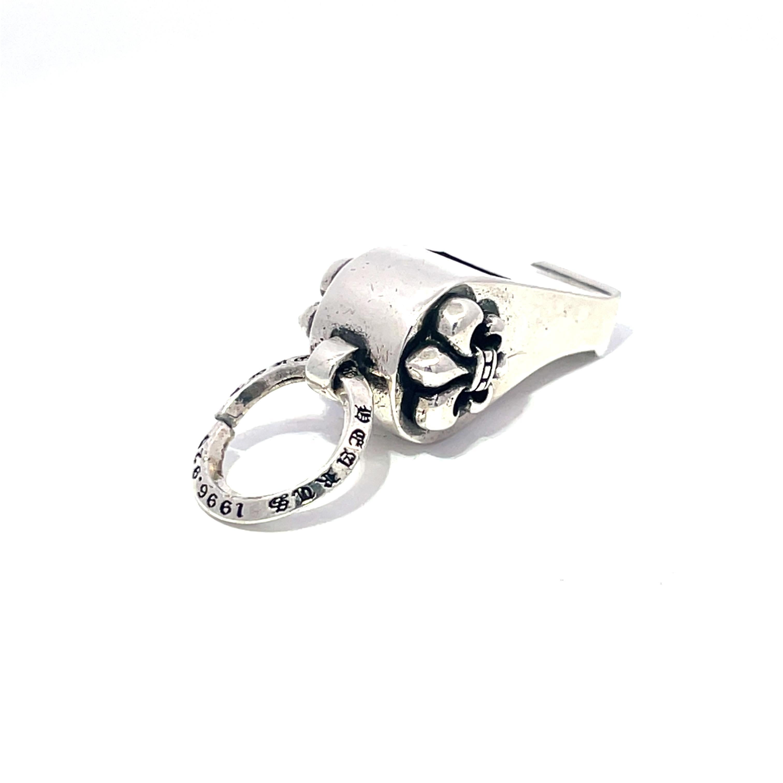 Femenino o masculino Chrome Hearts Colgante Charm Flor Silbato Pequeño S925 en venta