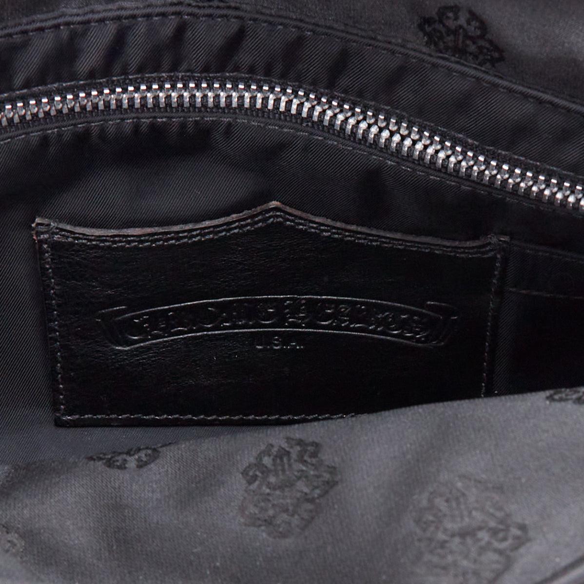 CHROME HEARTS Gunslinger Bolso bandolera de nailon negro con logotipo plateado y asa de mano en venta 5