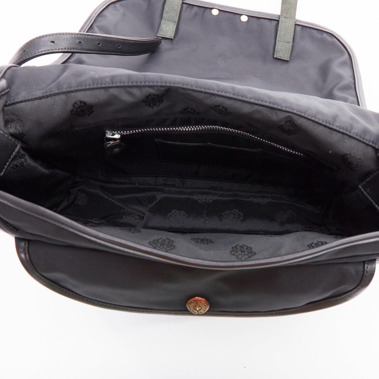 CHROME HEARTS Gunslinger Bolso bandolera de nailon negro con logotipo plateado y asa de mano en venta 4