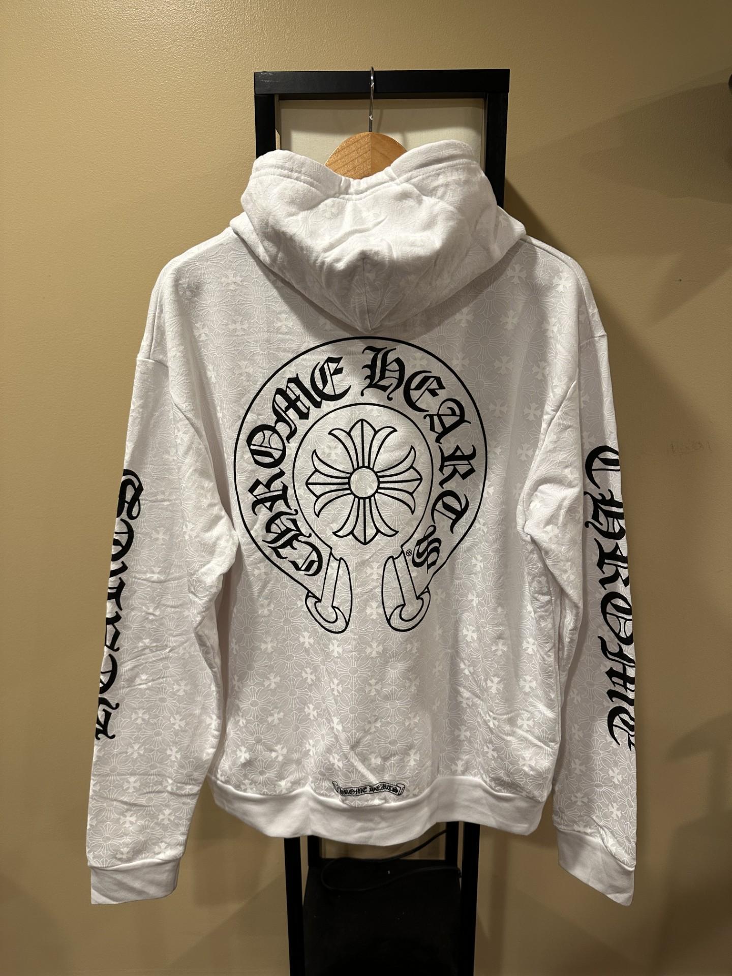 Chrome Hearts Monogram Plus Cross Logo White Zip Up Hoodie


Size Small

Brand new


Rare Monogram Chrome Zip Up


Measurements:

Chest: 24”

Length: 26.5”

Shoulders: 22”

Sleeve length: 26.5”
