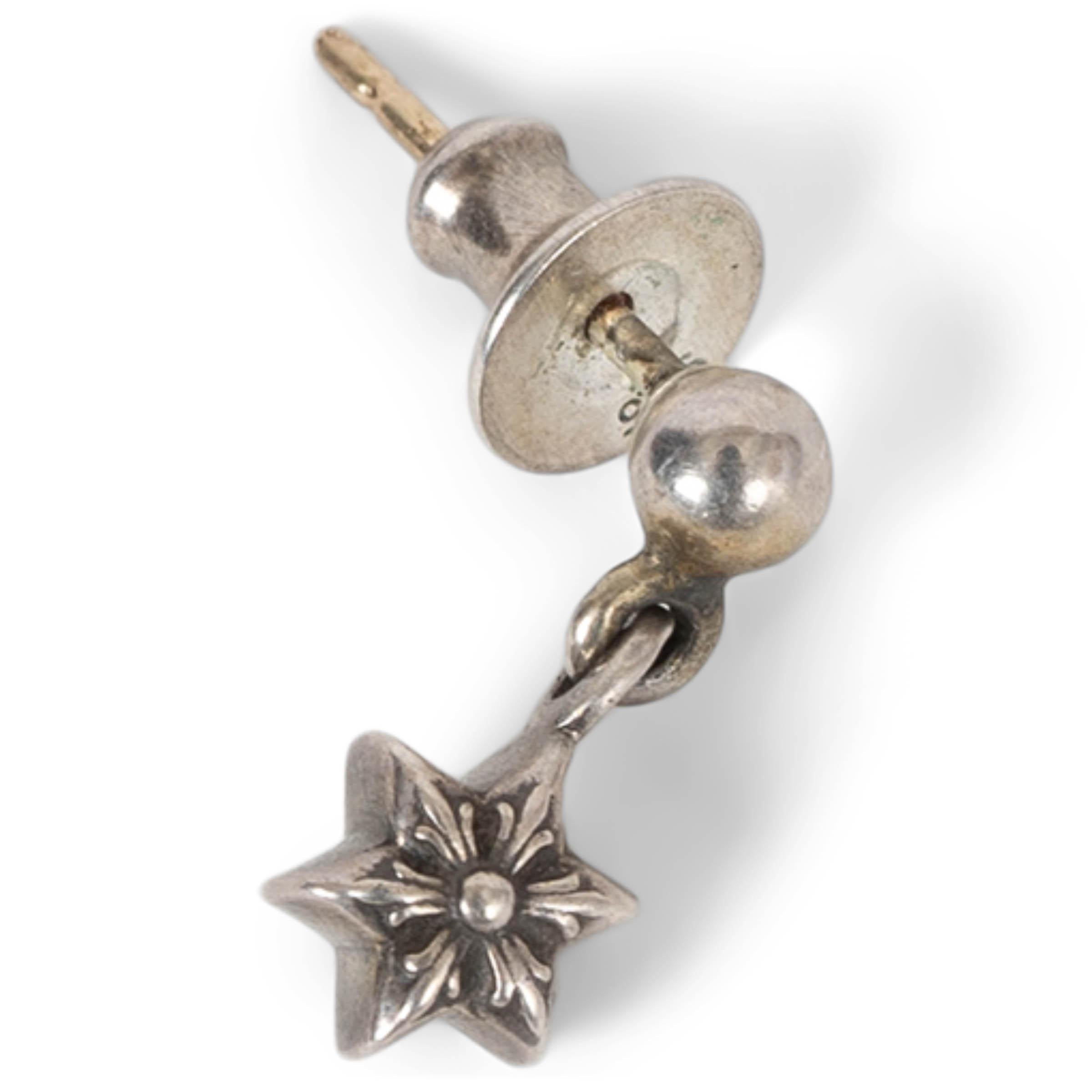 Orecchino TINY STAR in argento 925 CHROME HEARTS (singolo) in vendita 1