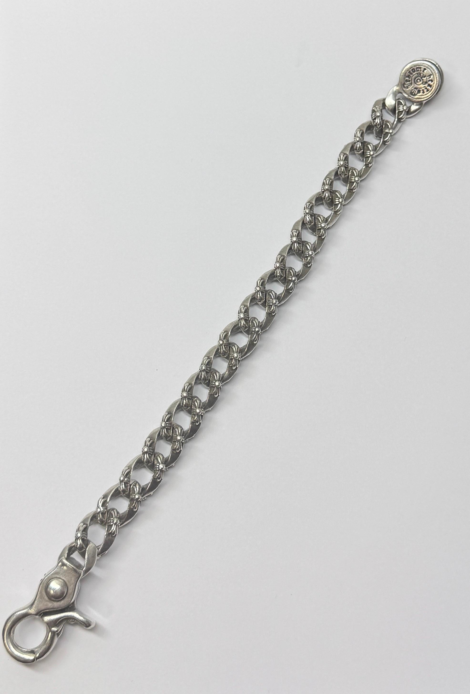 Chrome Hearts XL Extra Fancy Cuban Link Bracelet with Lobster Clasp – 10” – 131.65g – .925 Sterling Silver

A bold and luxurious piece from iconic Los Angeles-based brand Chrome Hearts, this XL Extra Fancy Cuban Link Bracelet showcases the label’s