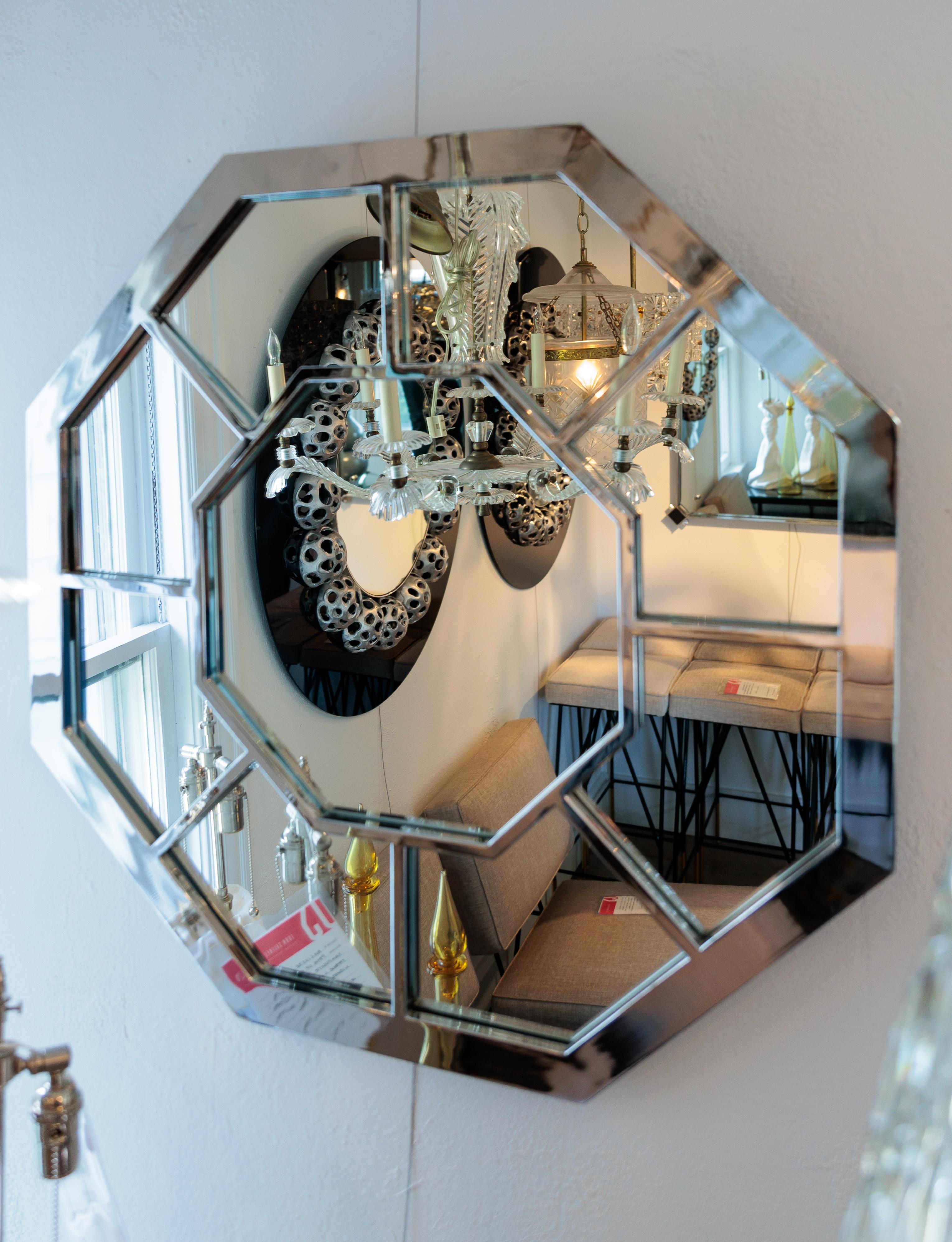 Américain Miroir octogonal chromé en vente