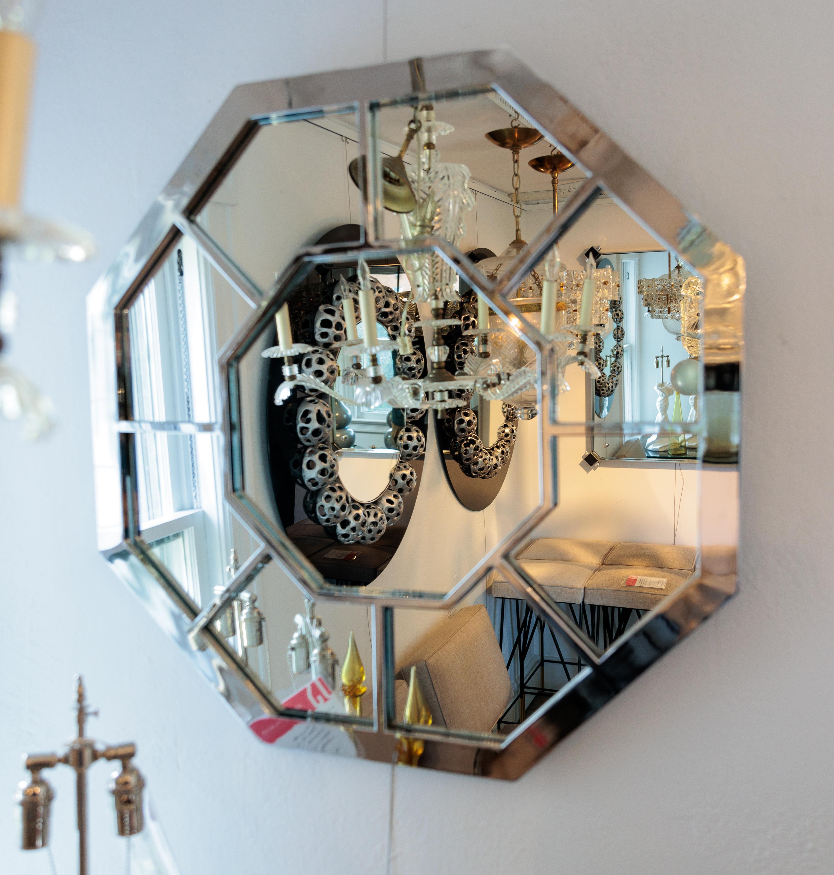 Miroir octogonal chromé en vente 1