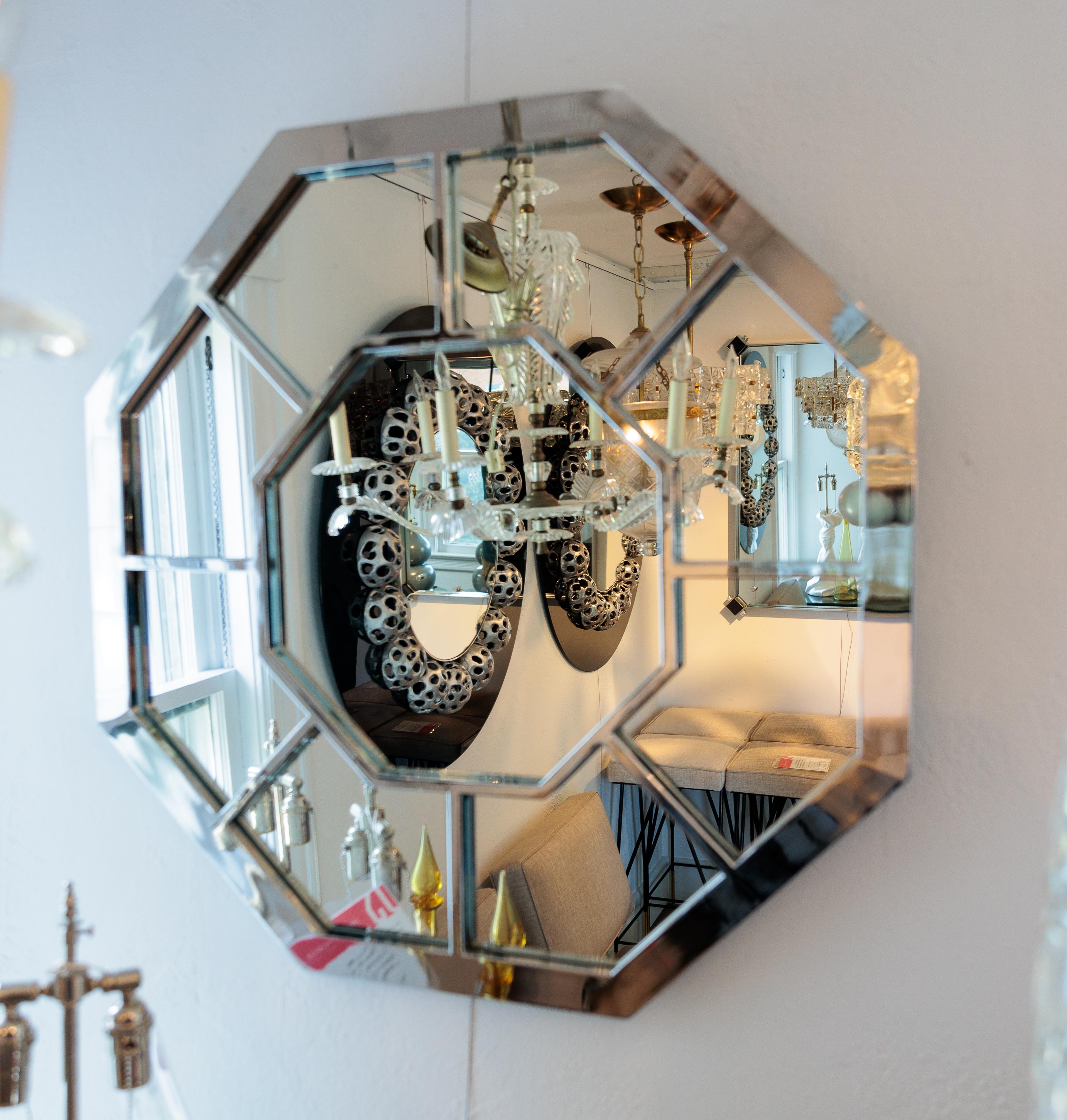 Miroir octogonal chromé en vente 2