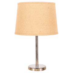 Lampe chromée avec abat-jour en toile de jute par Nessen Lighting