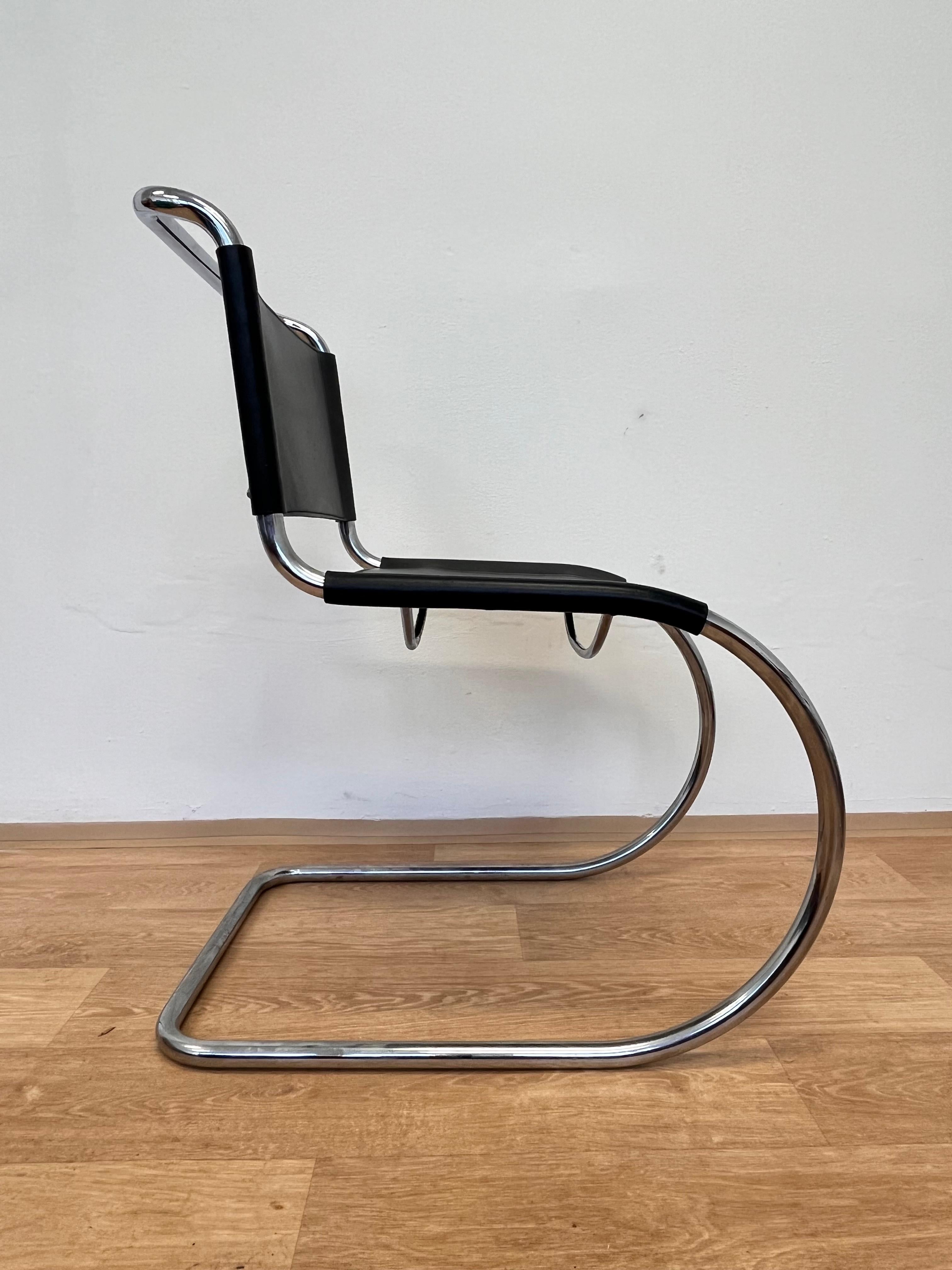 - Design: Mies van der Rohe,
- 1980s
- Original condition with patina
- Maker- probably Thonet
- jr

    