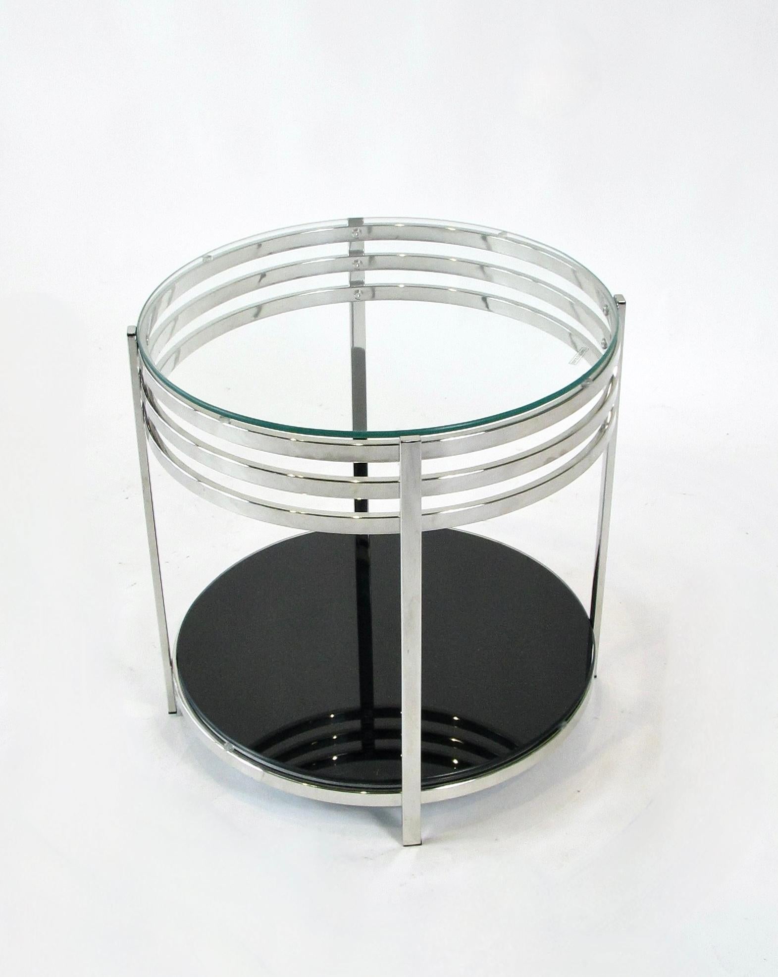 Machine Age Tavolino rotondo in stile Machin cromato con piano in vetro in vendita