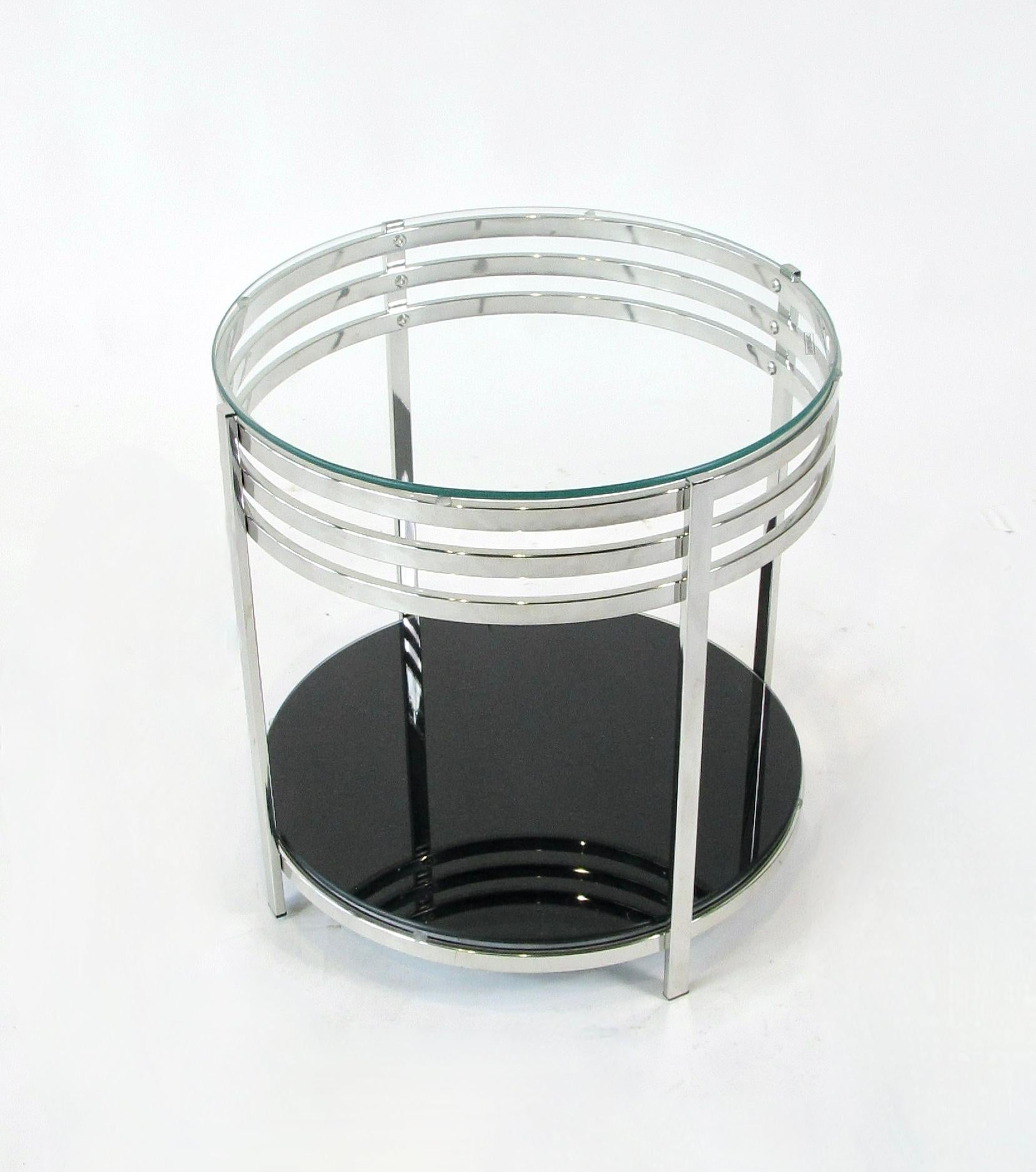 Americano Tavolino rotondo in stile Machin cromato con piano in vetro in vendita