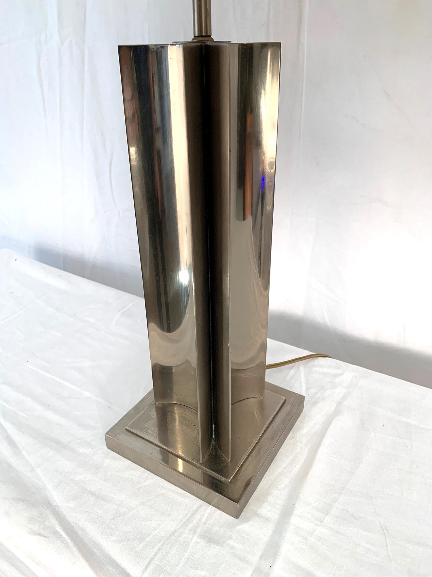 Chrome Metal Table Lamp, 1970s In Good Condition For Sale In Brussels, Brussels