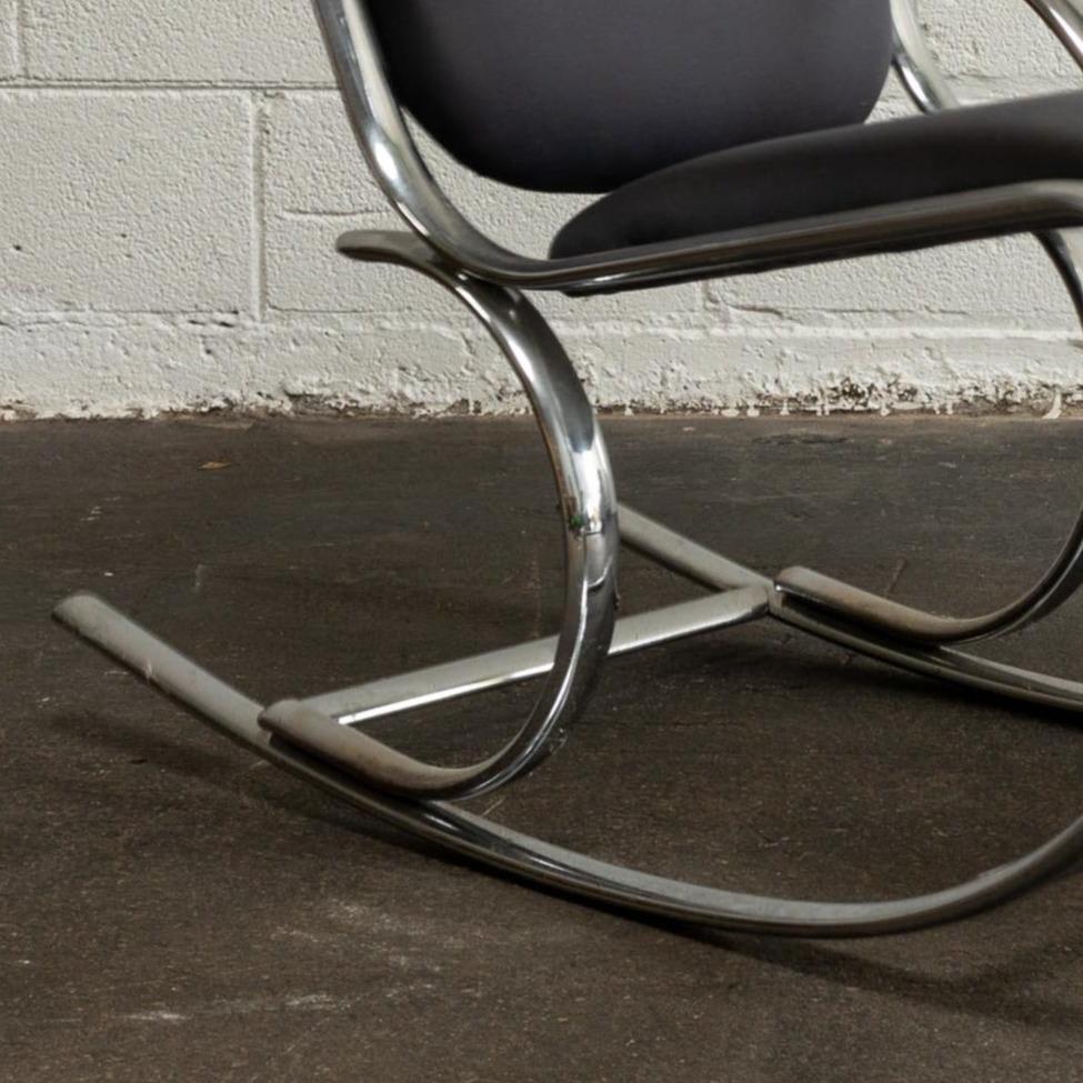 Modernistischer Schaukelstuhl aus Chrom, 1970er-Jahre (Unbekannt)