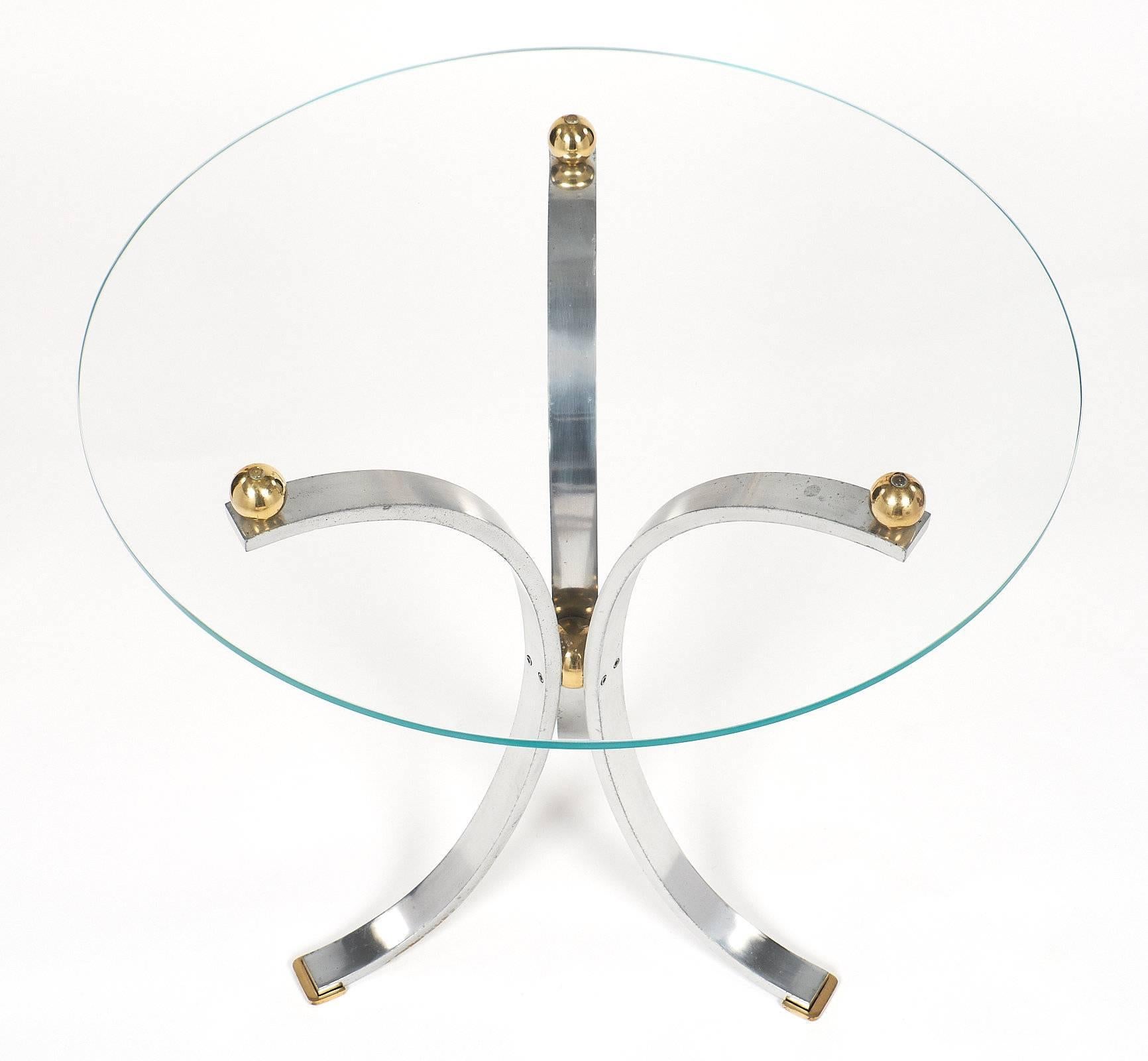 Laiton Table d'appoint moderniste chromée en vente